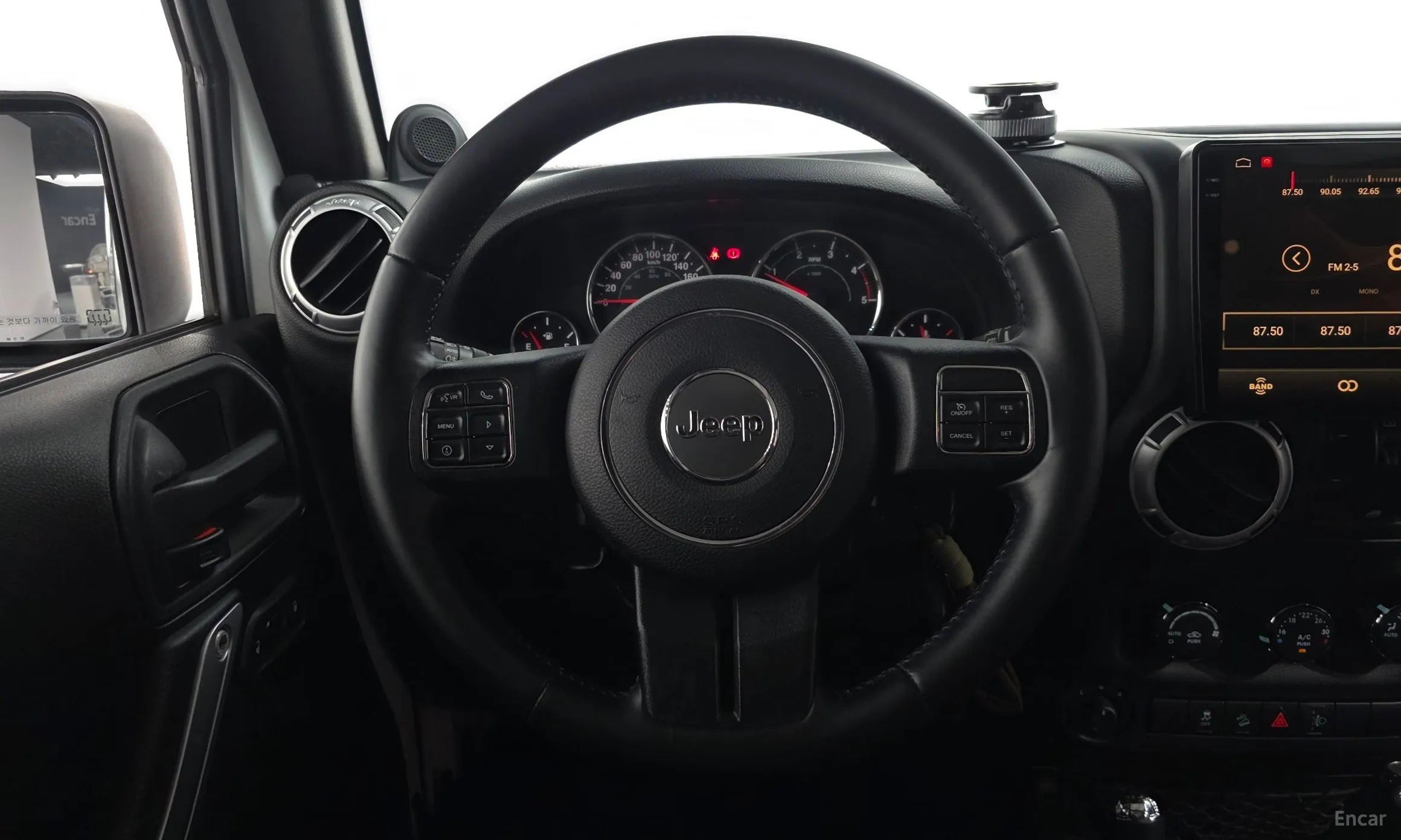 Jeep Wrangler (JK) превью 13