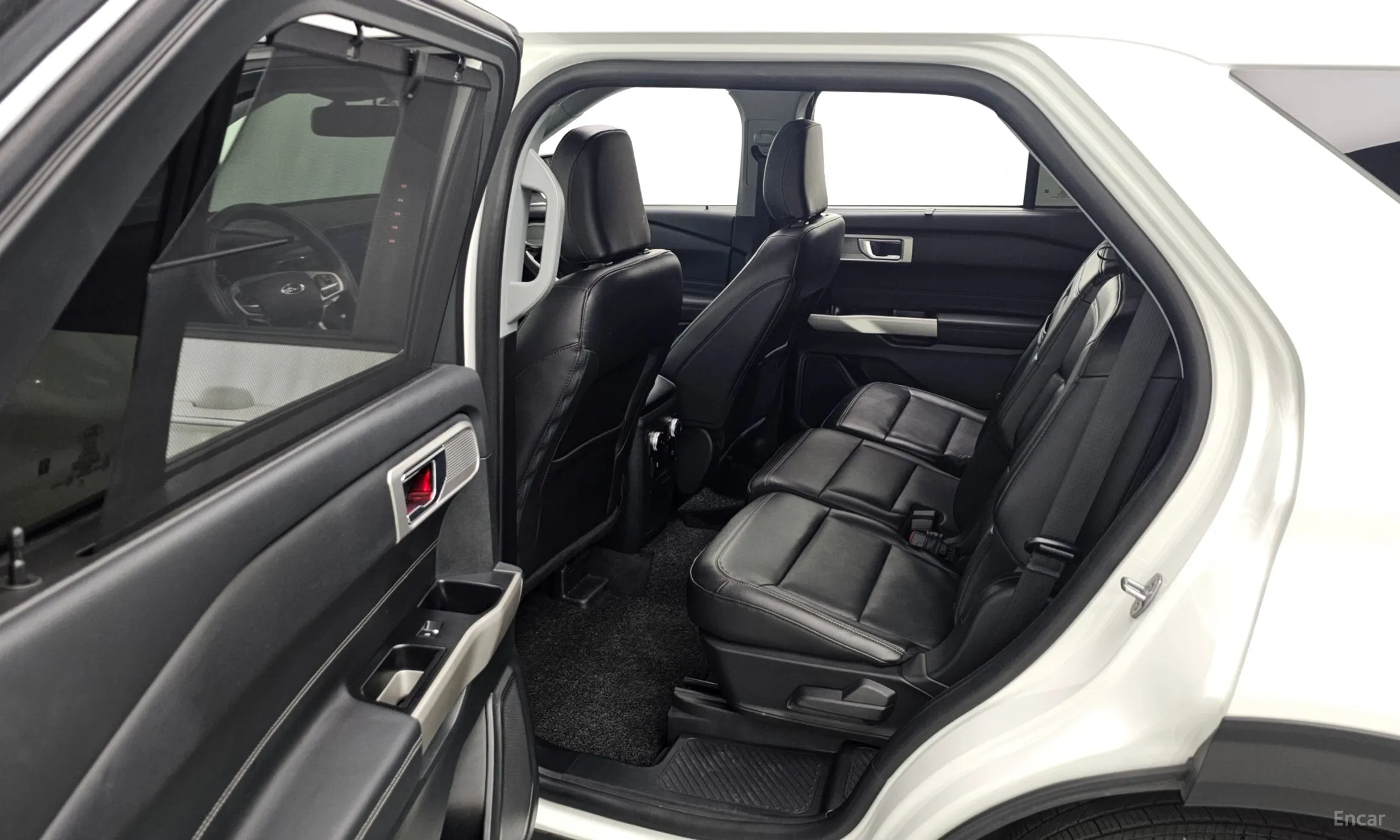 Ford Explorer 6th Generation превью 11