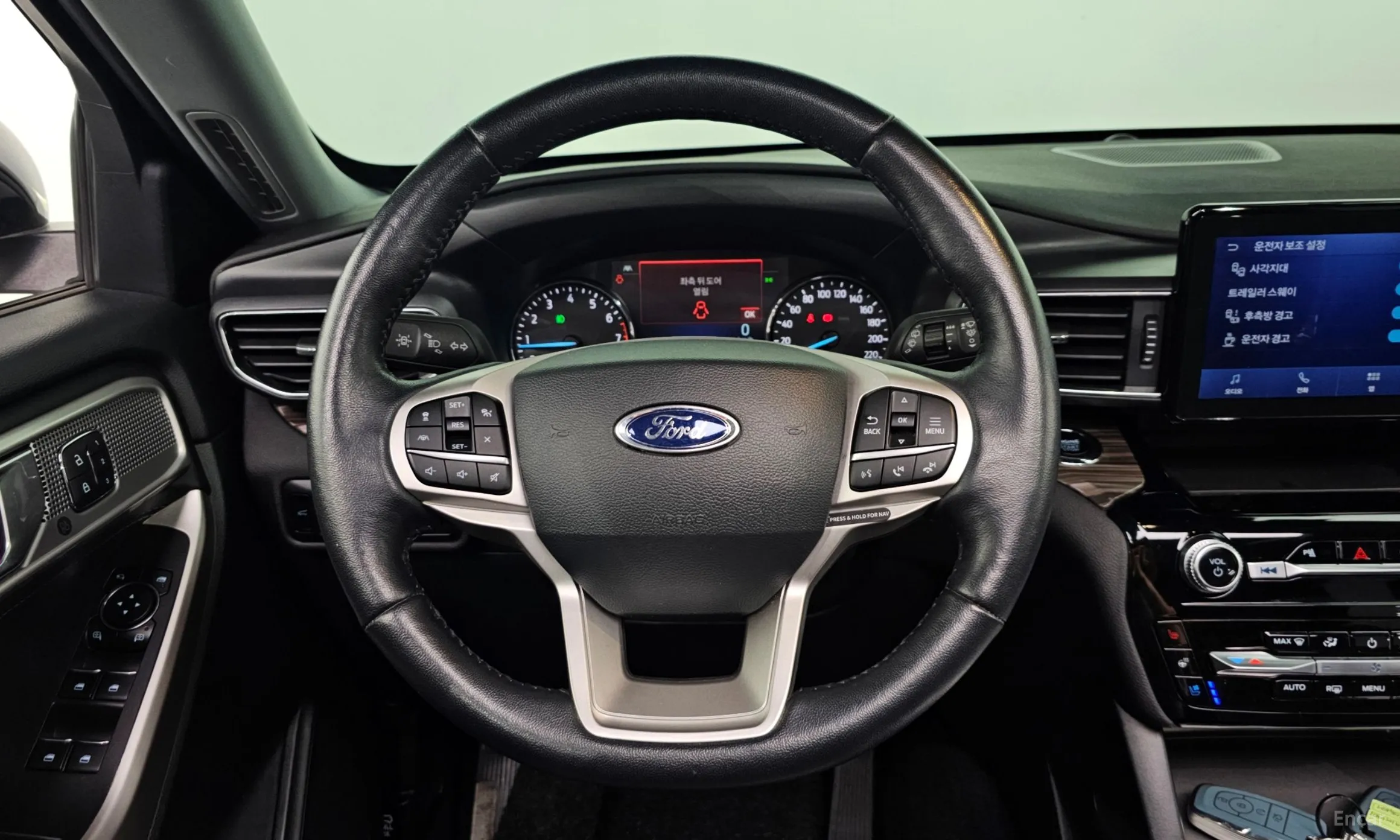 Ford Explorer 6th Generation превью 14