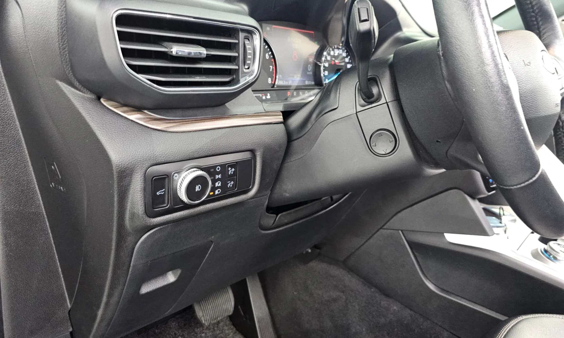 Ford Explorer 6th Generation превью 20