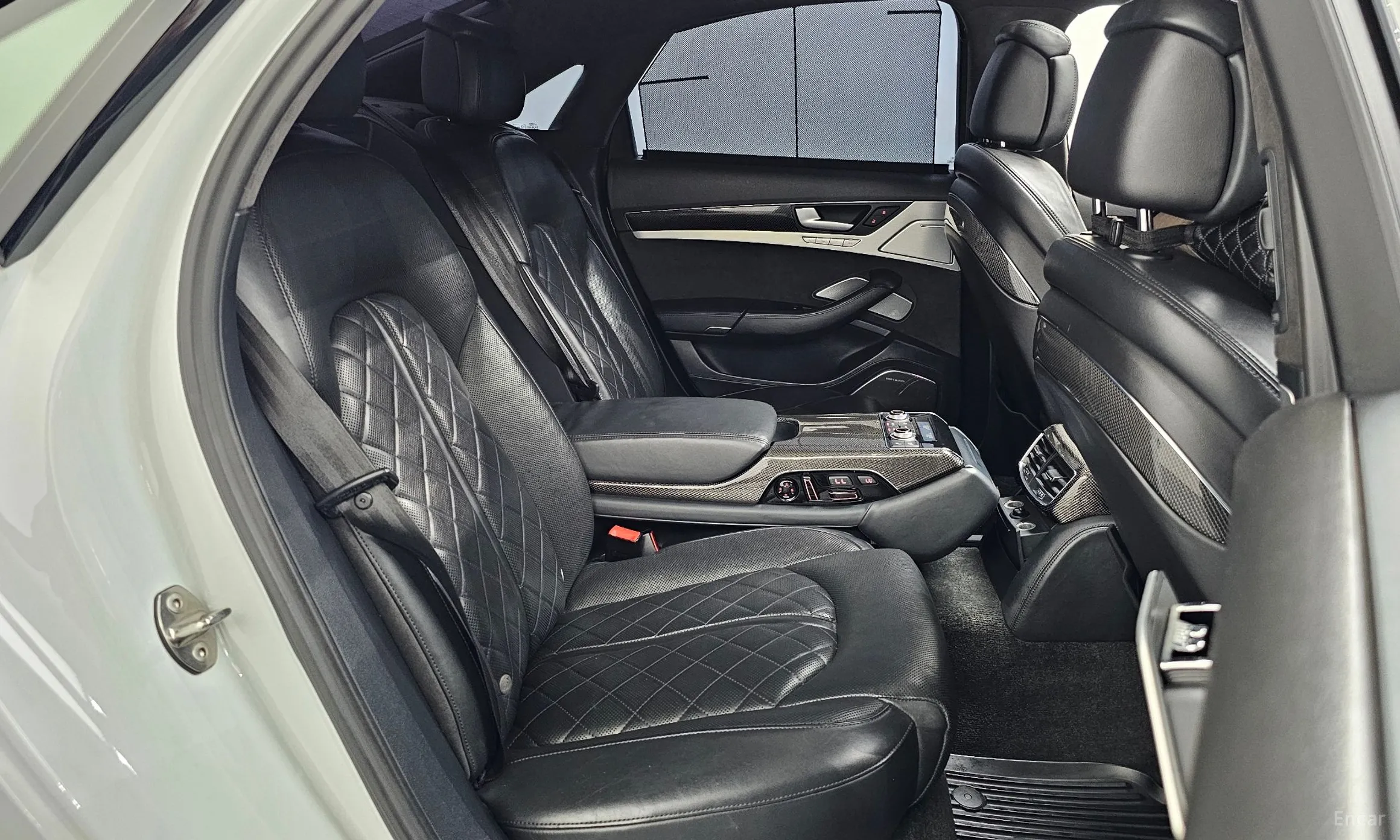 Audi S8 превью 12