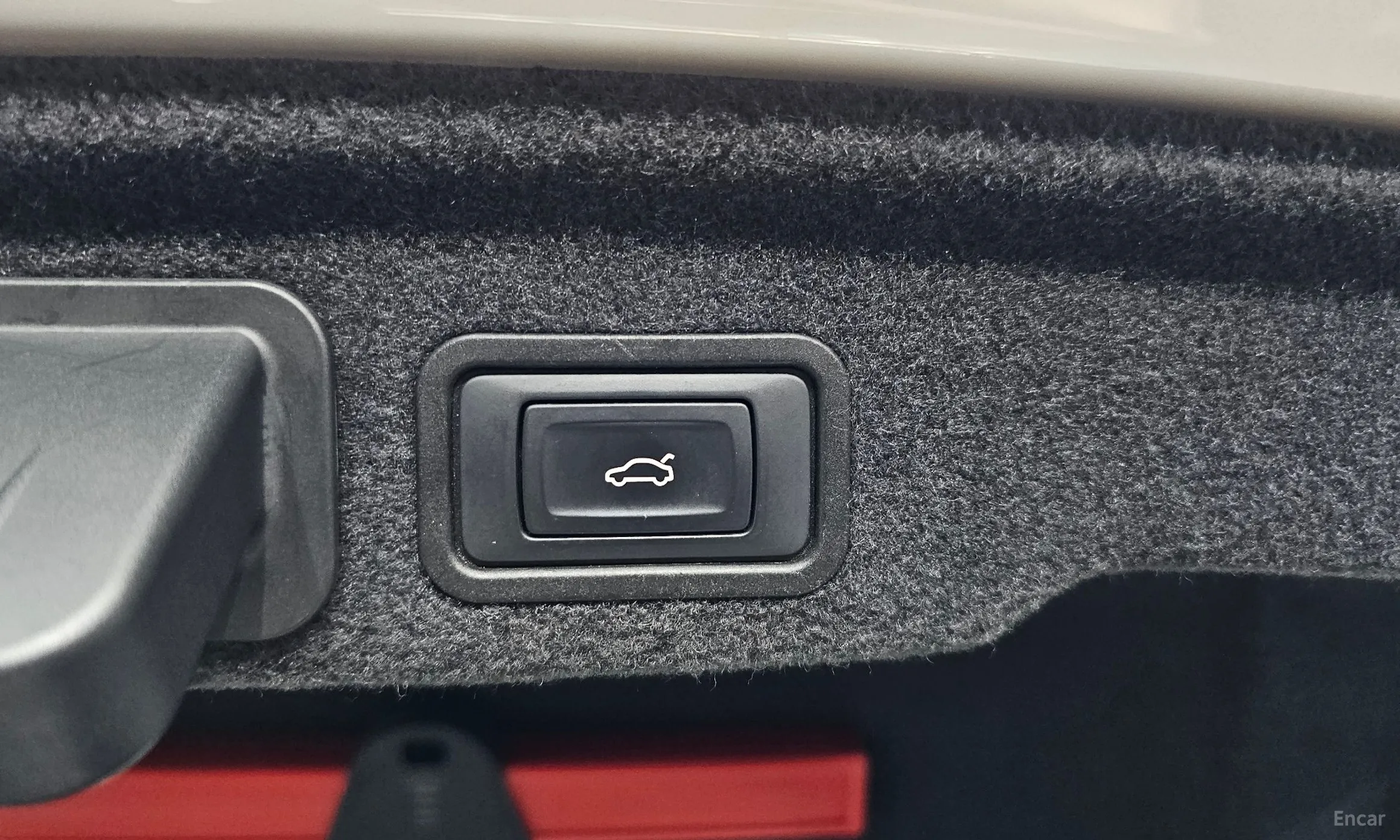 Audi S8 превью 20