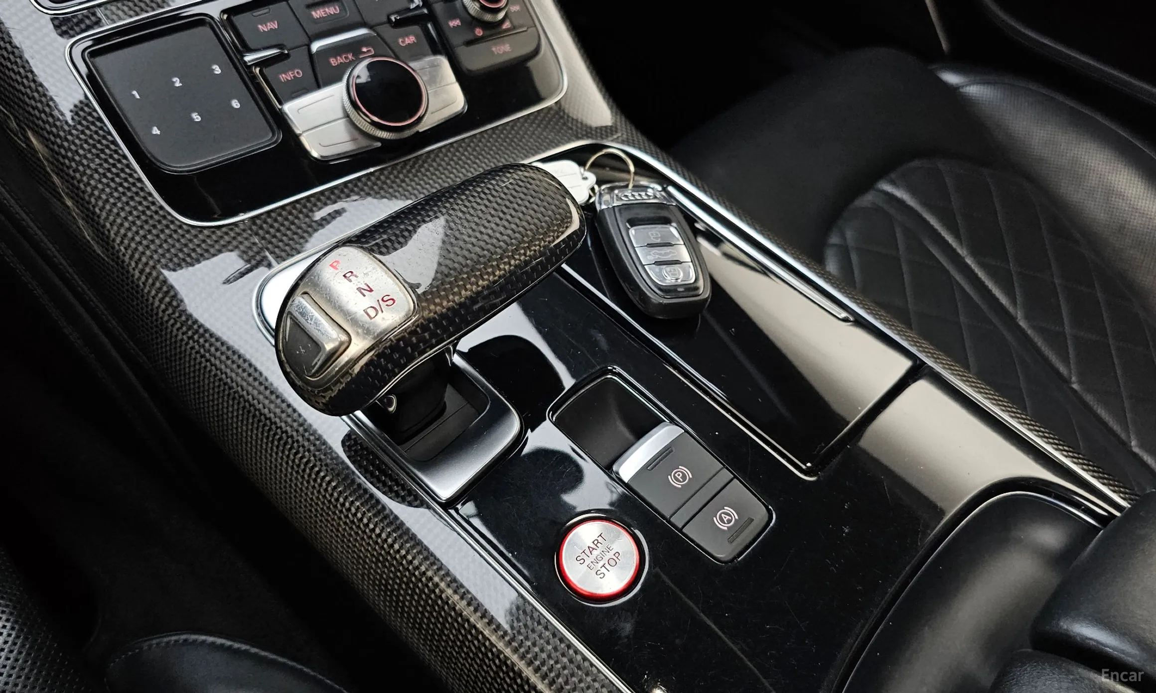 Audi S8 превью 9