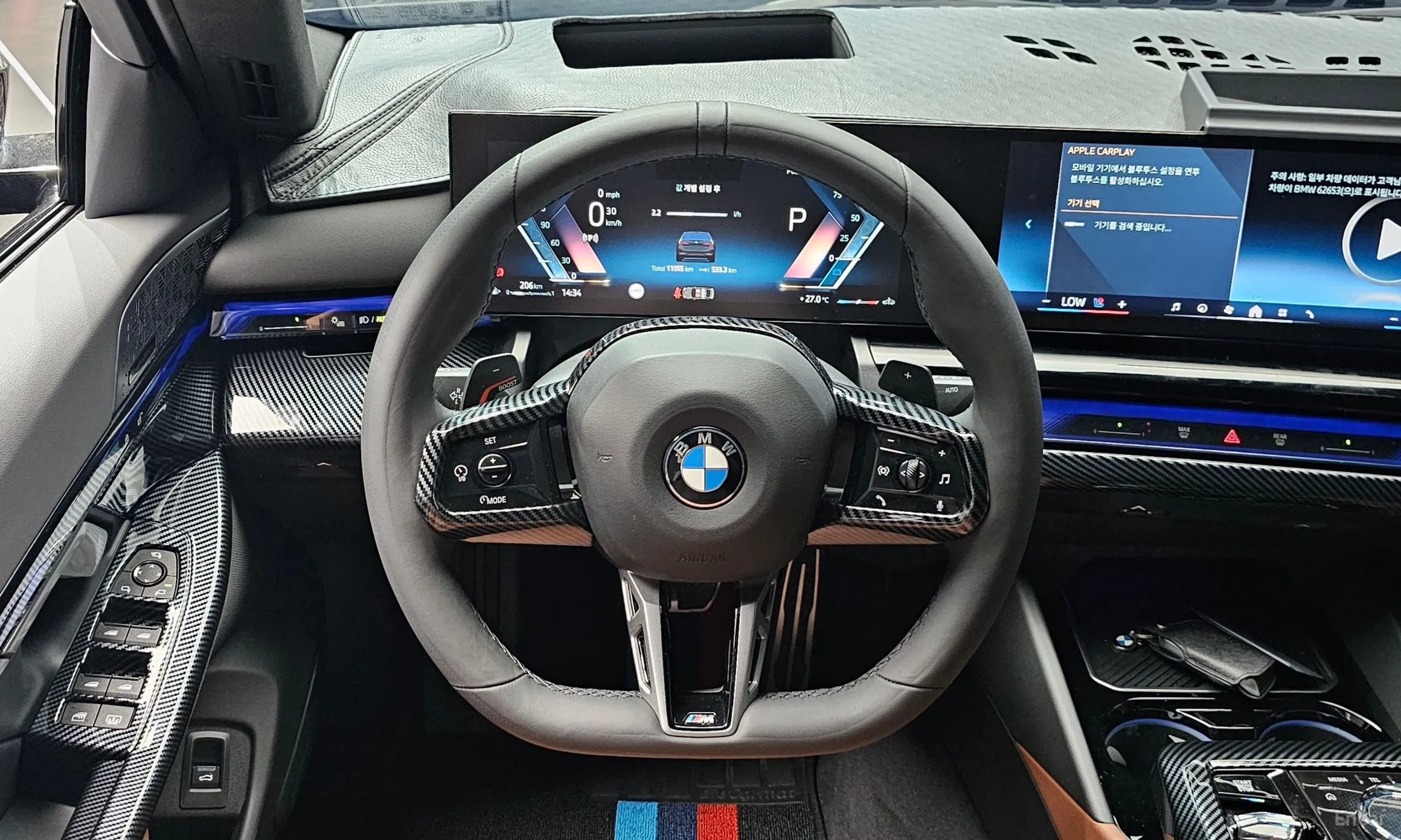 BMW 5 Series (G60) превью 13