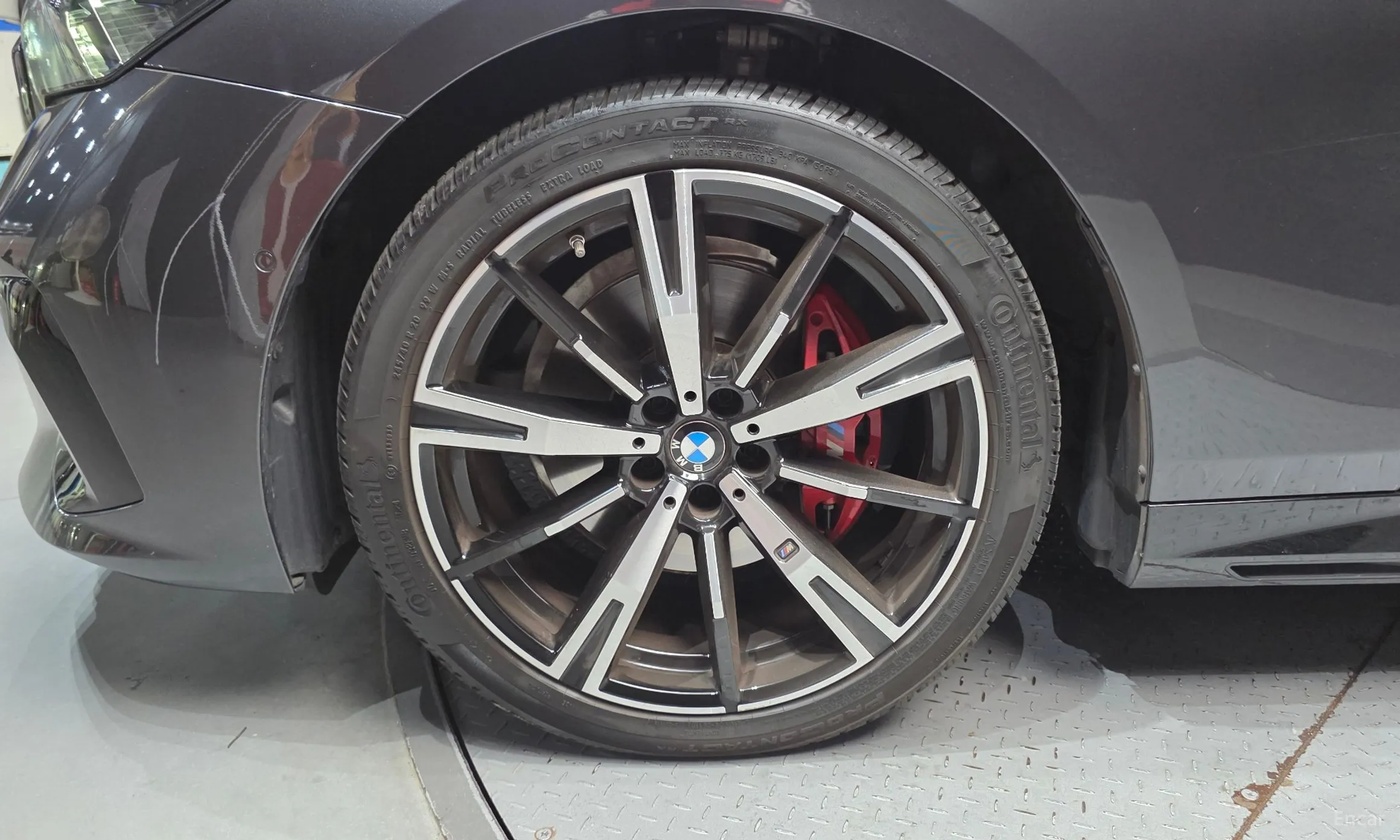 BMW 5 Series (G60) превью 5