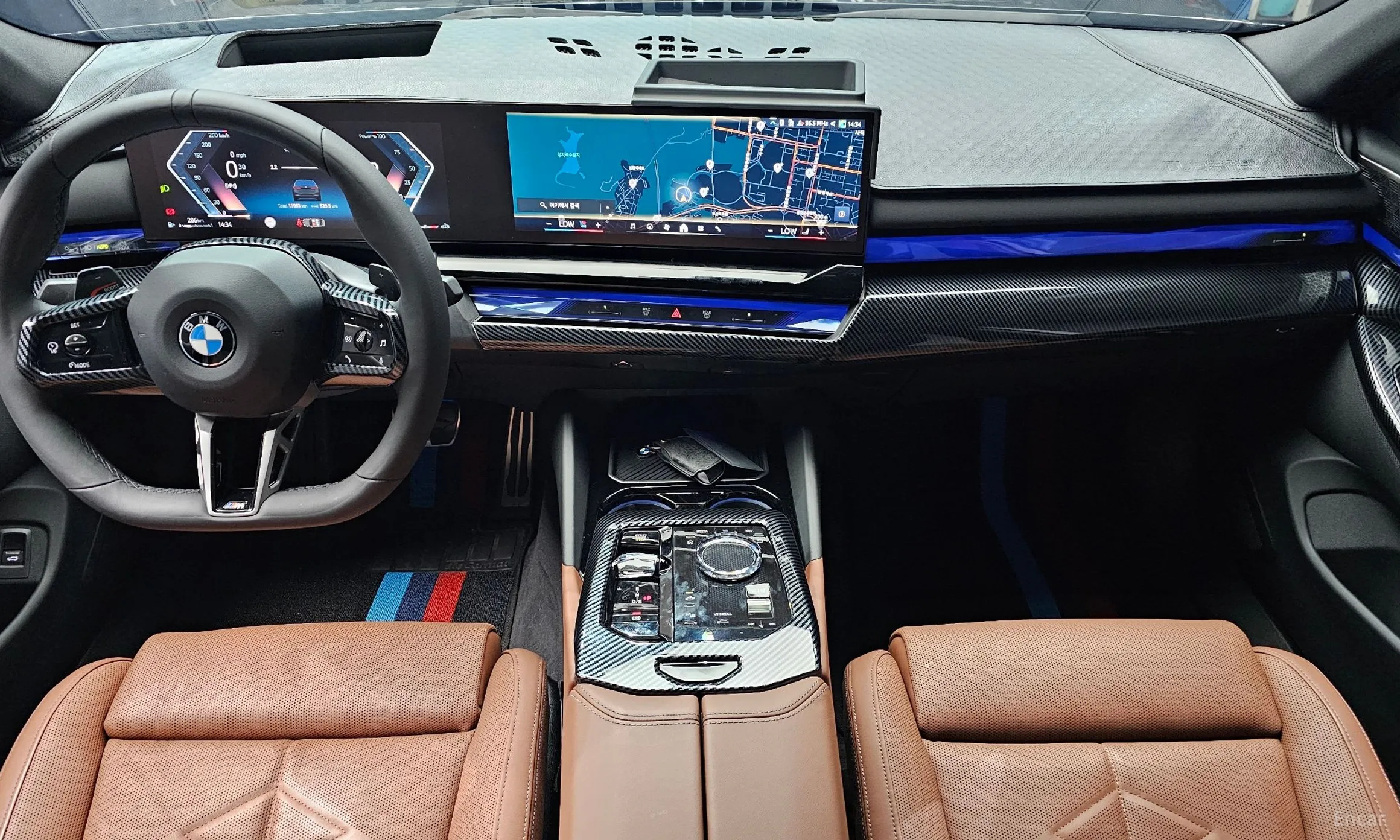 BMW 5 Series (G60) превью 7