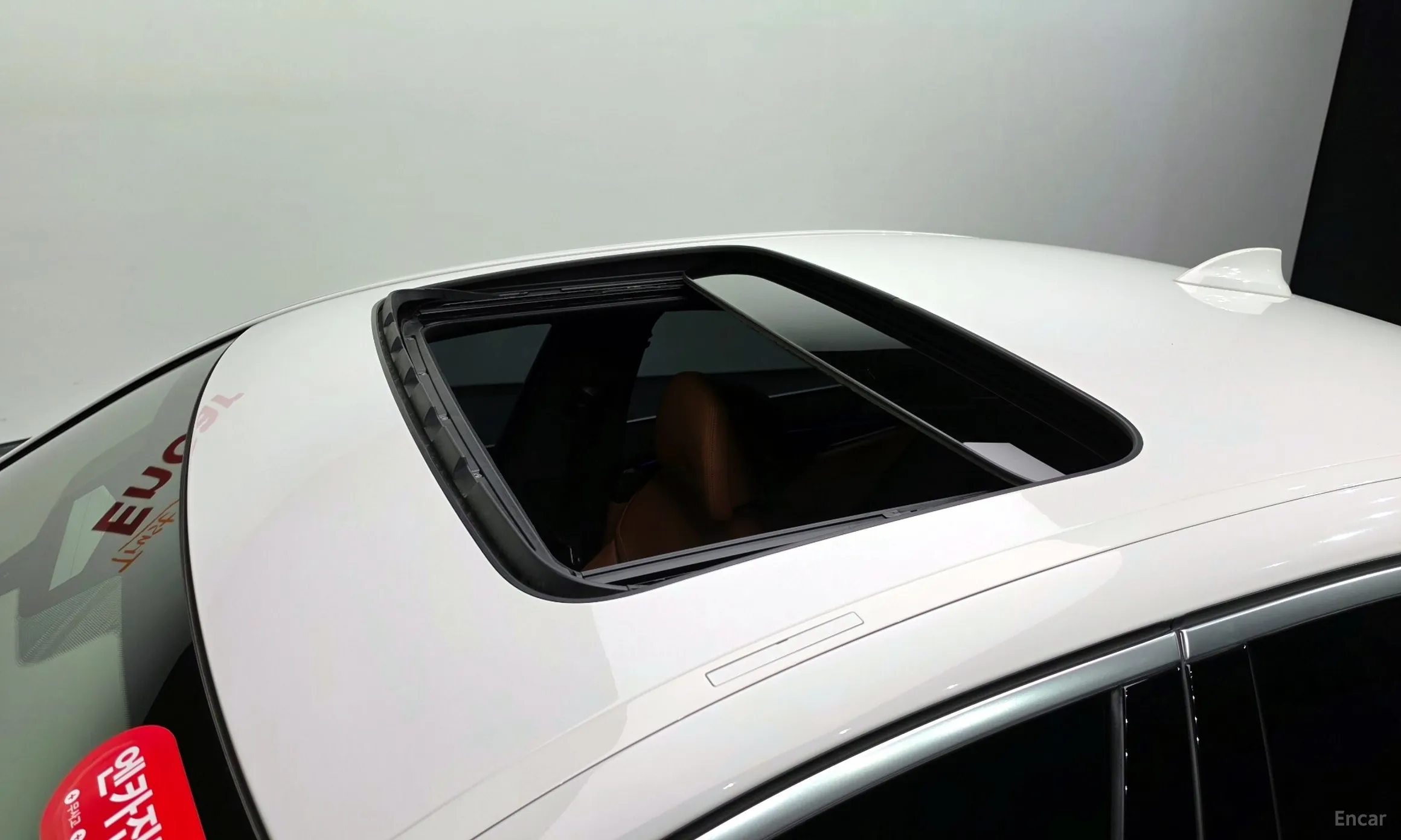 BMW 5 Series (G30) превью 17
