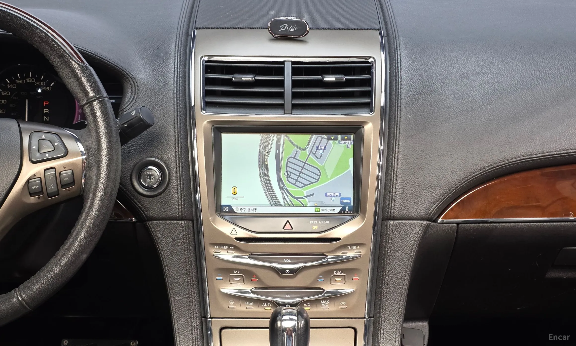 Lincoln New MKX превью 14