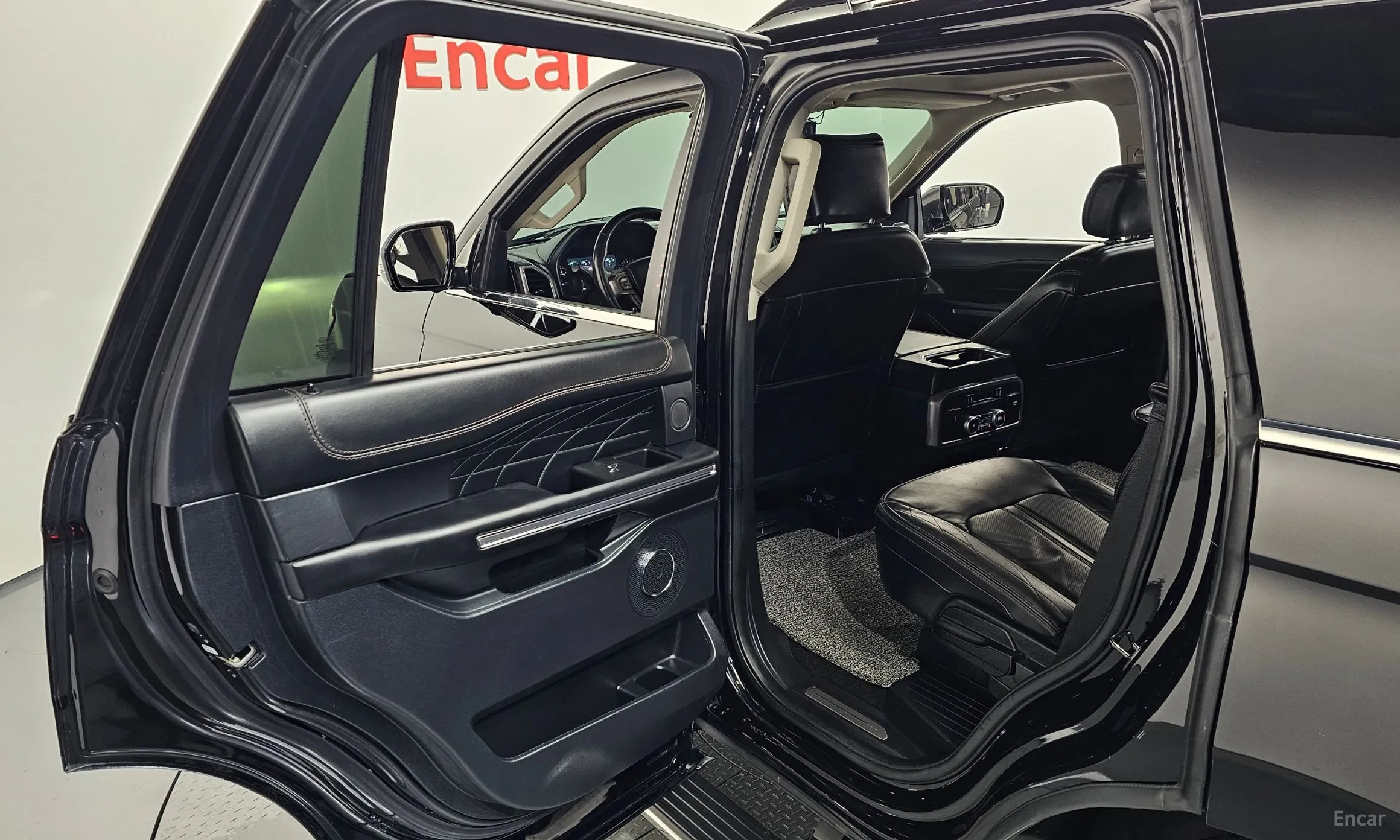 Ford Expedition превью 12