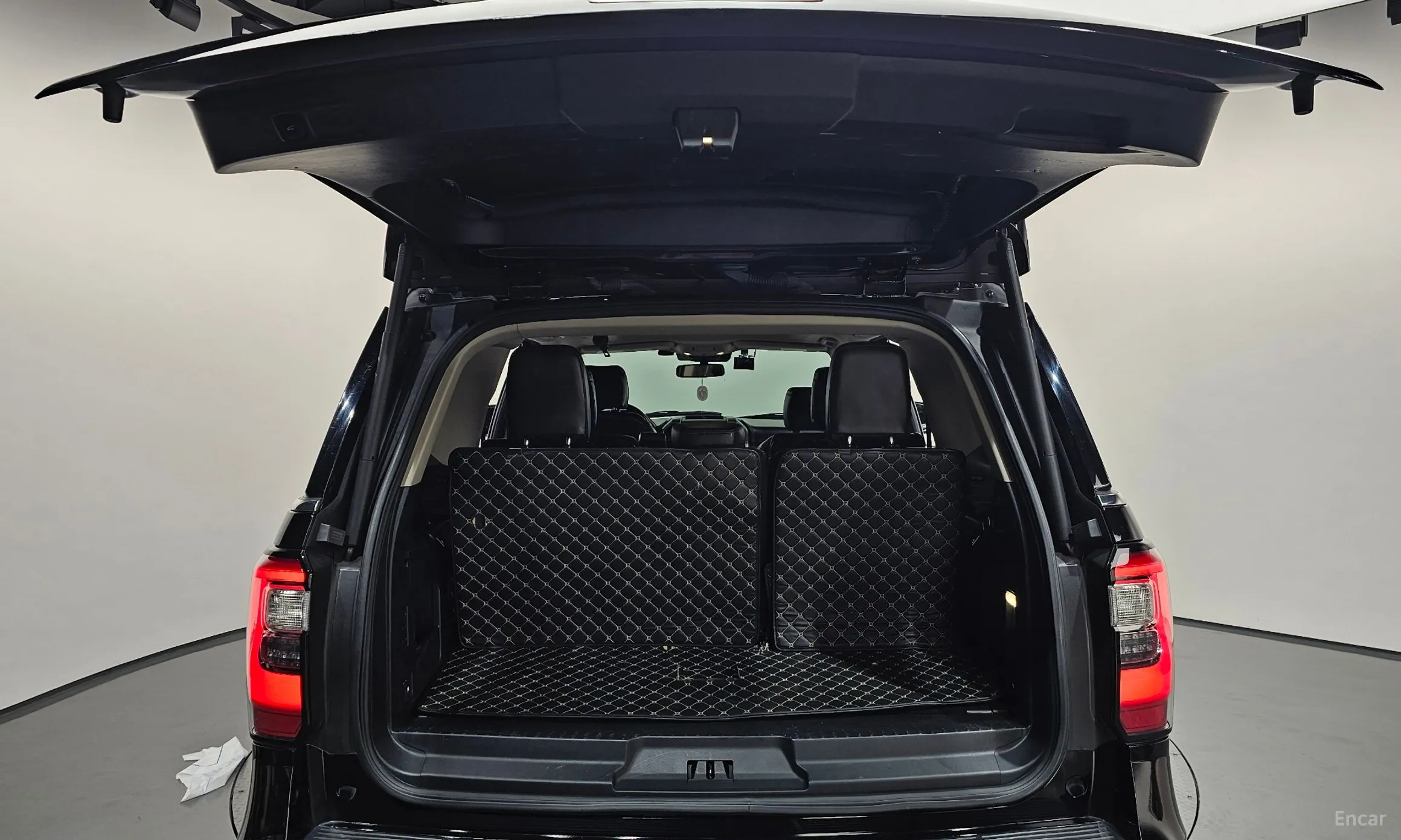 Ford Expedition превью 19