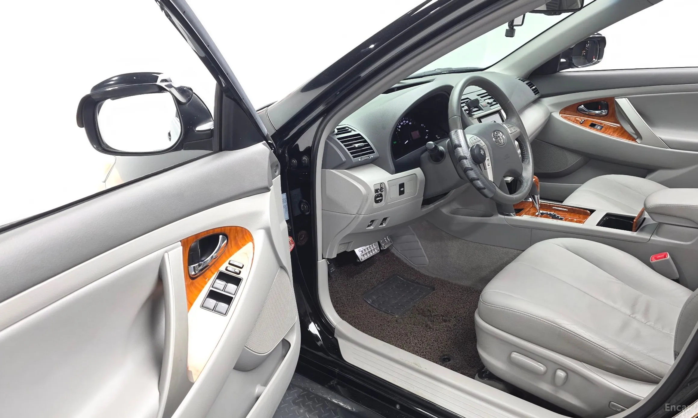 Toyota Camry превью 10
