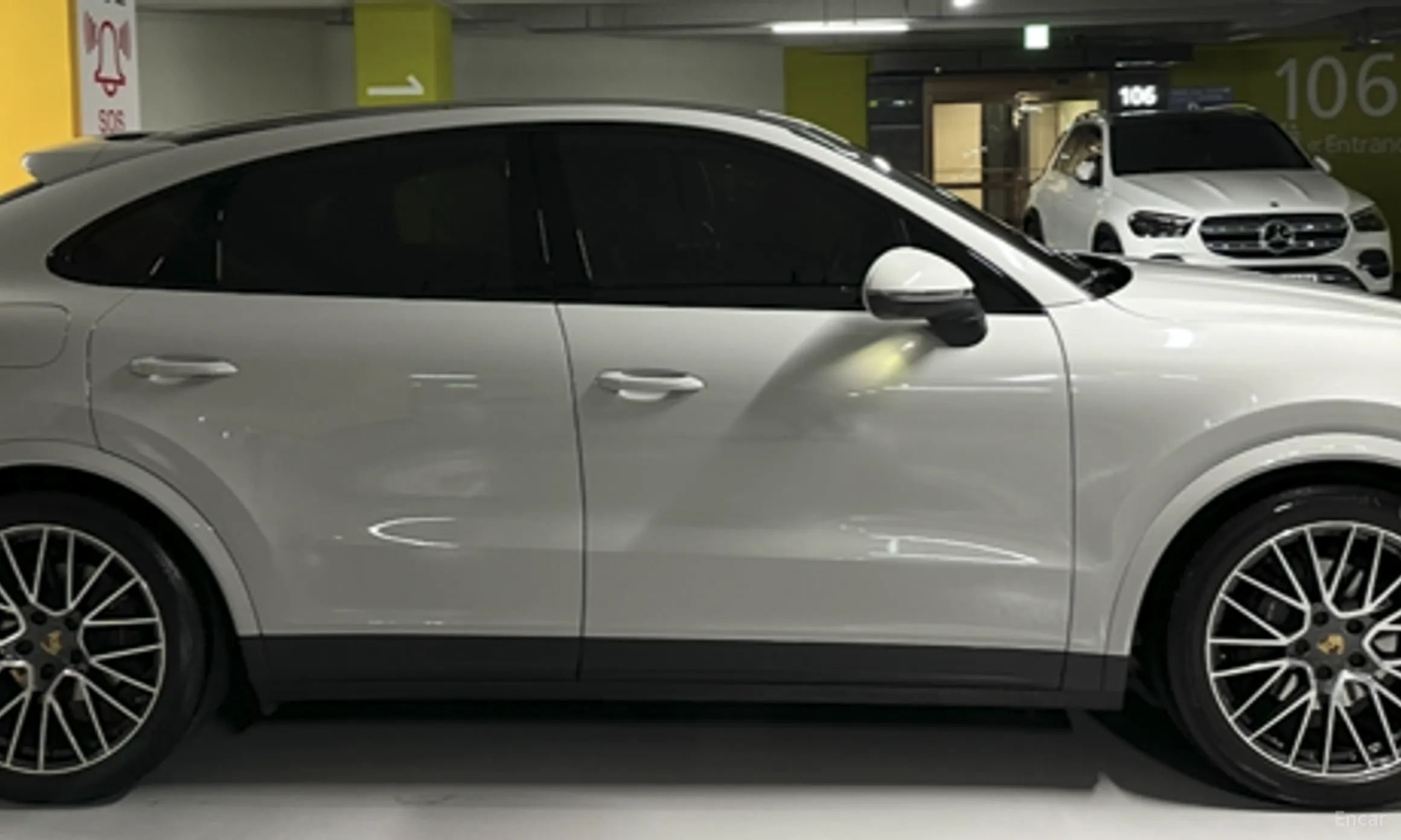 Porsche Cayenne (PO536) превью 11