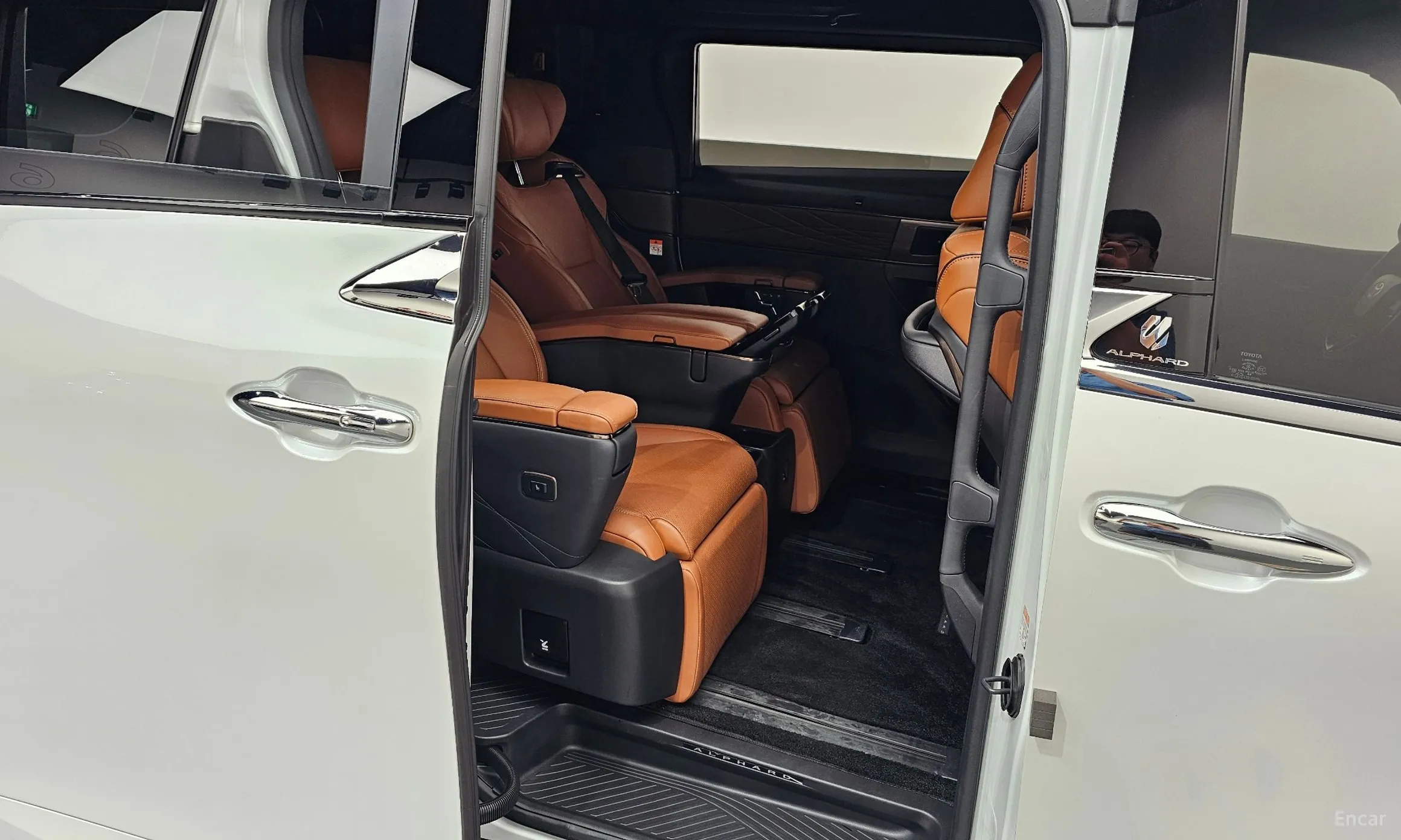 Toyota Alphard 4th Generation превью 11
