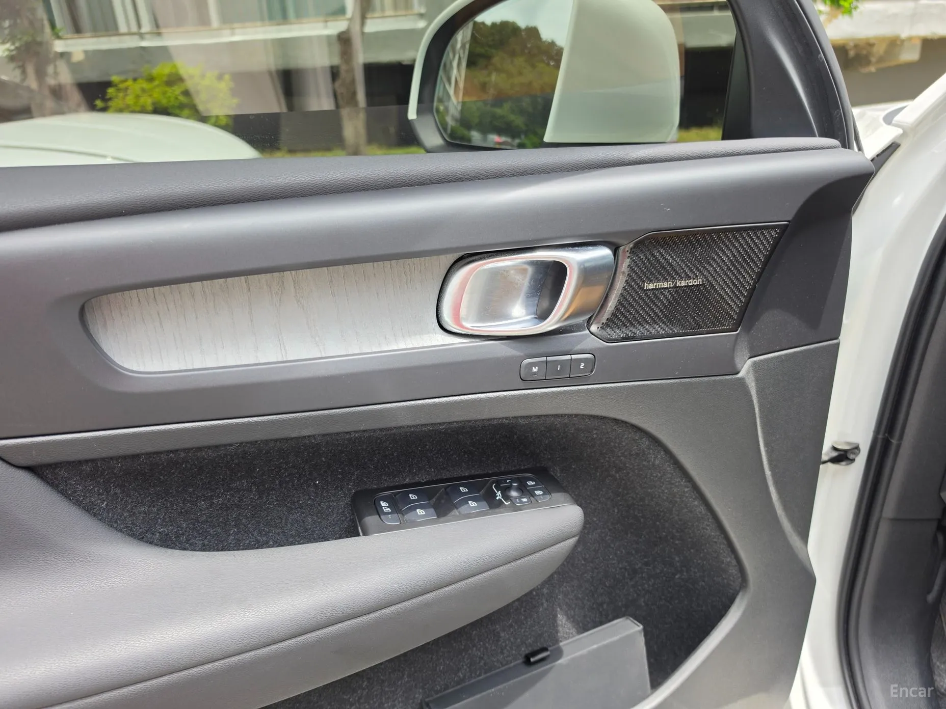 Volvo XC40 превью 17