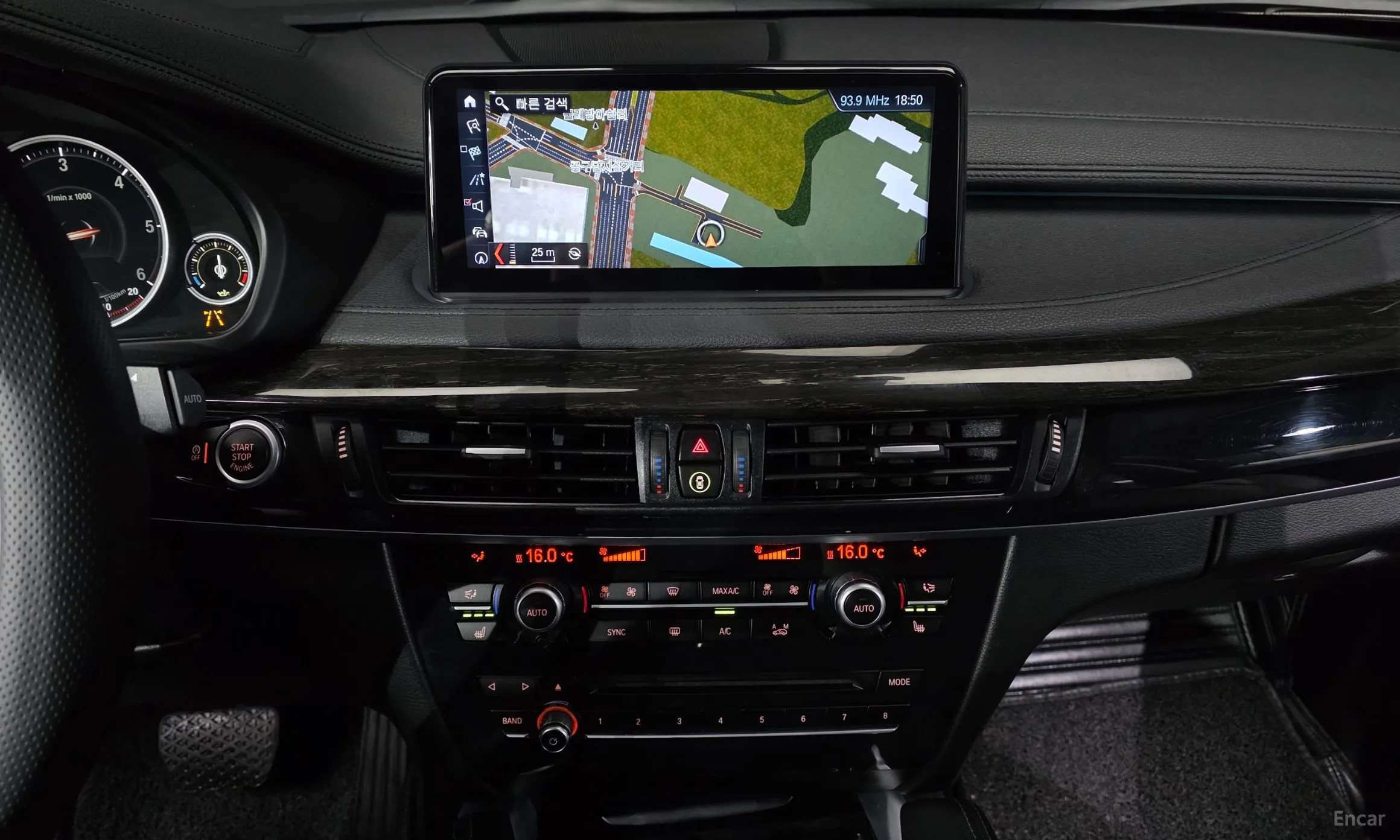BMW X6 (F16) превью 13