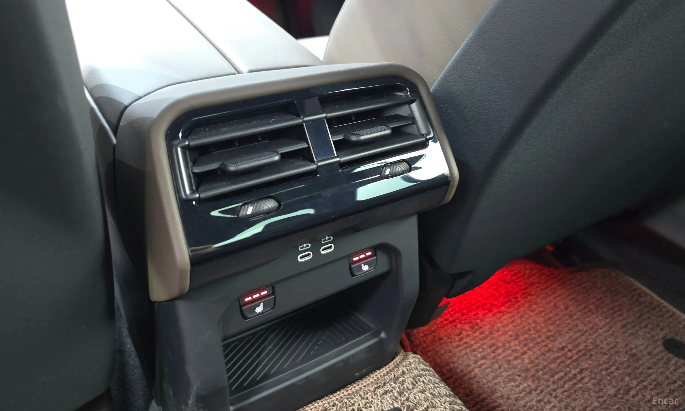 BMW 5 Series (G60) превью 17