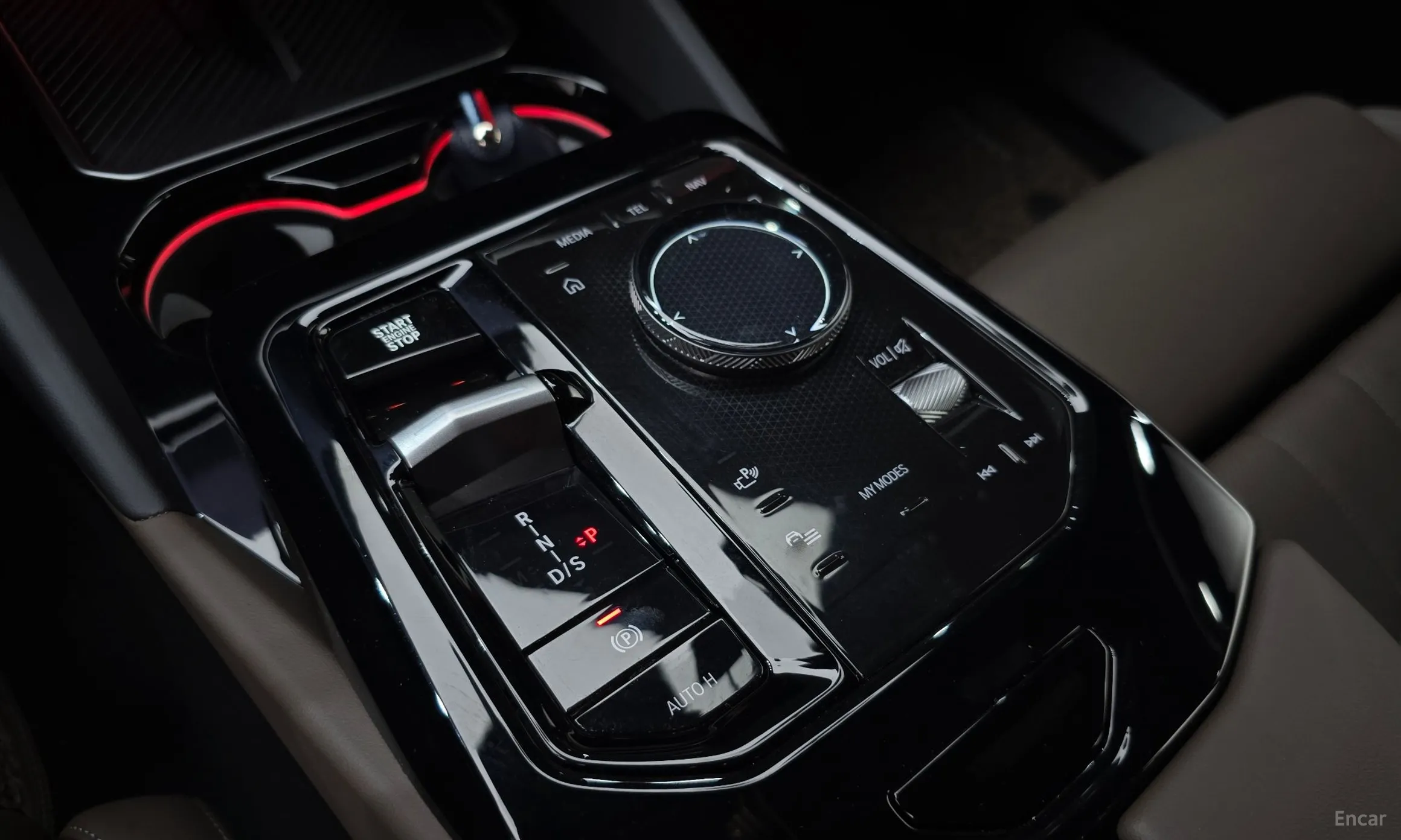 BMW 5 Series (G60) превью 9