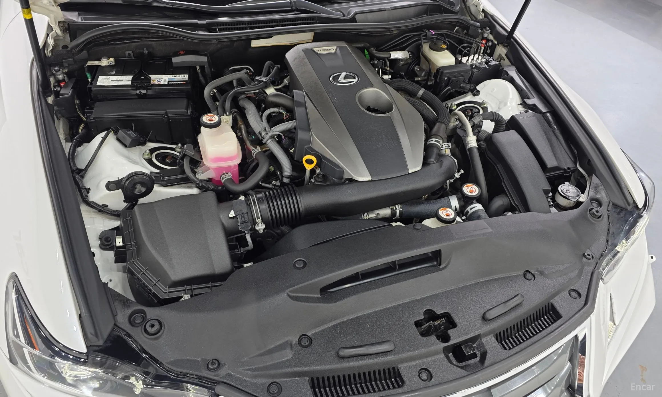 Lexus New IS200t превью 6