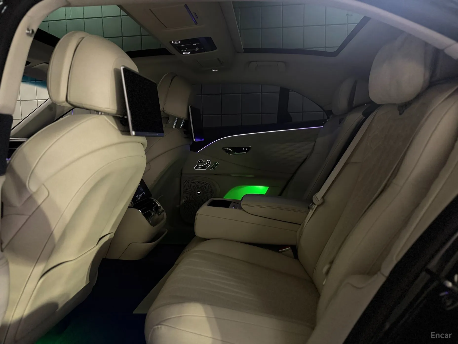 Bentley Flying Spur 3rd Generation превью 12
