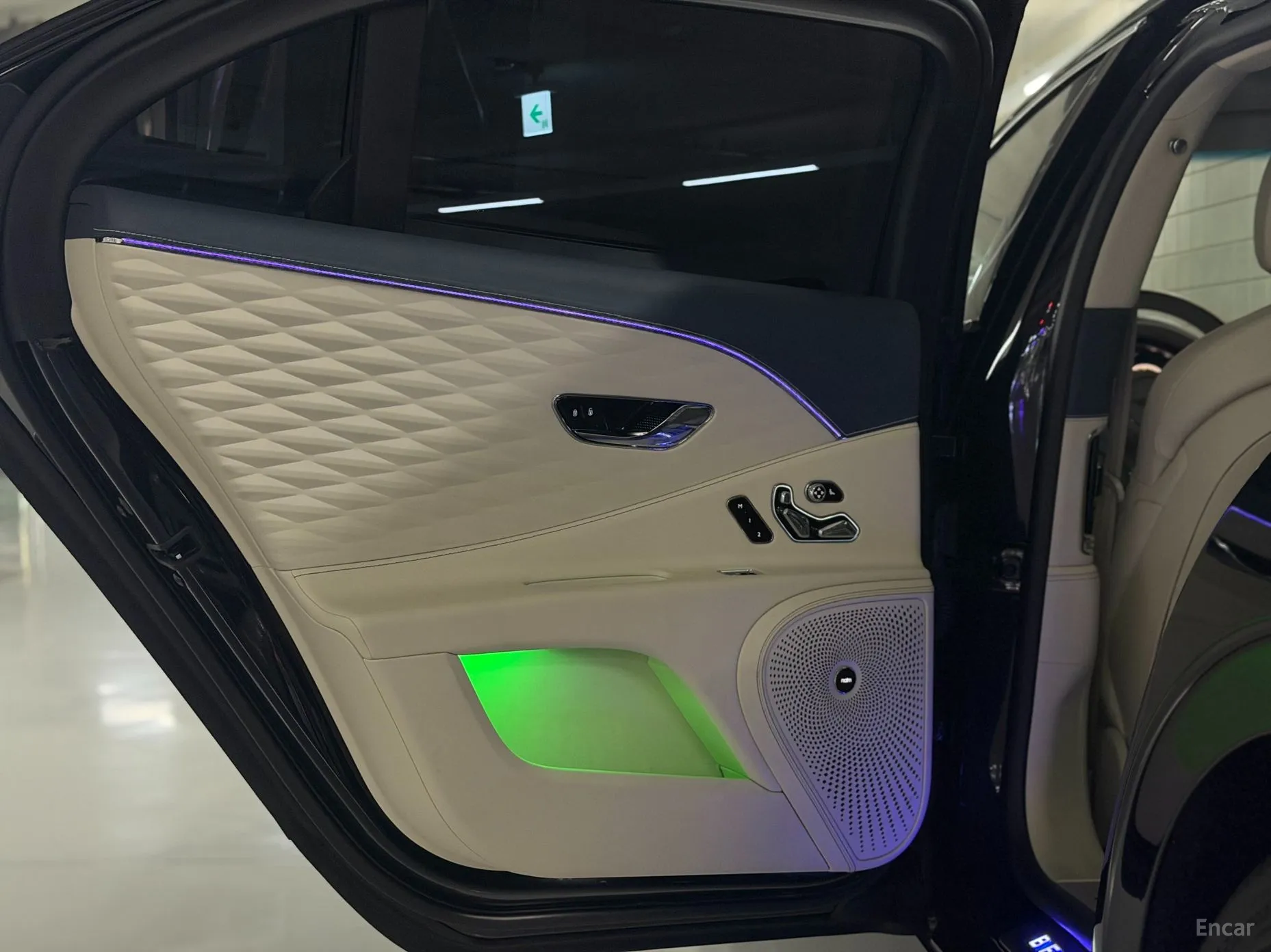 Bentley Flying Spur 3rd Generation превью 9