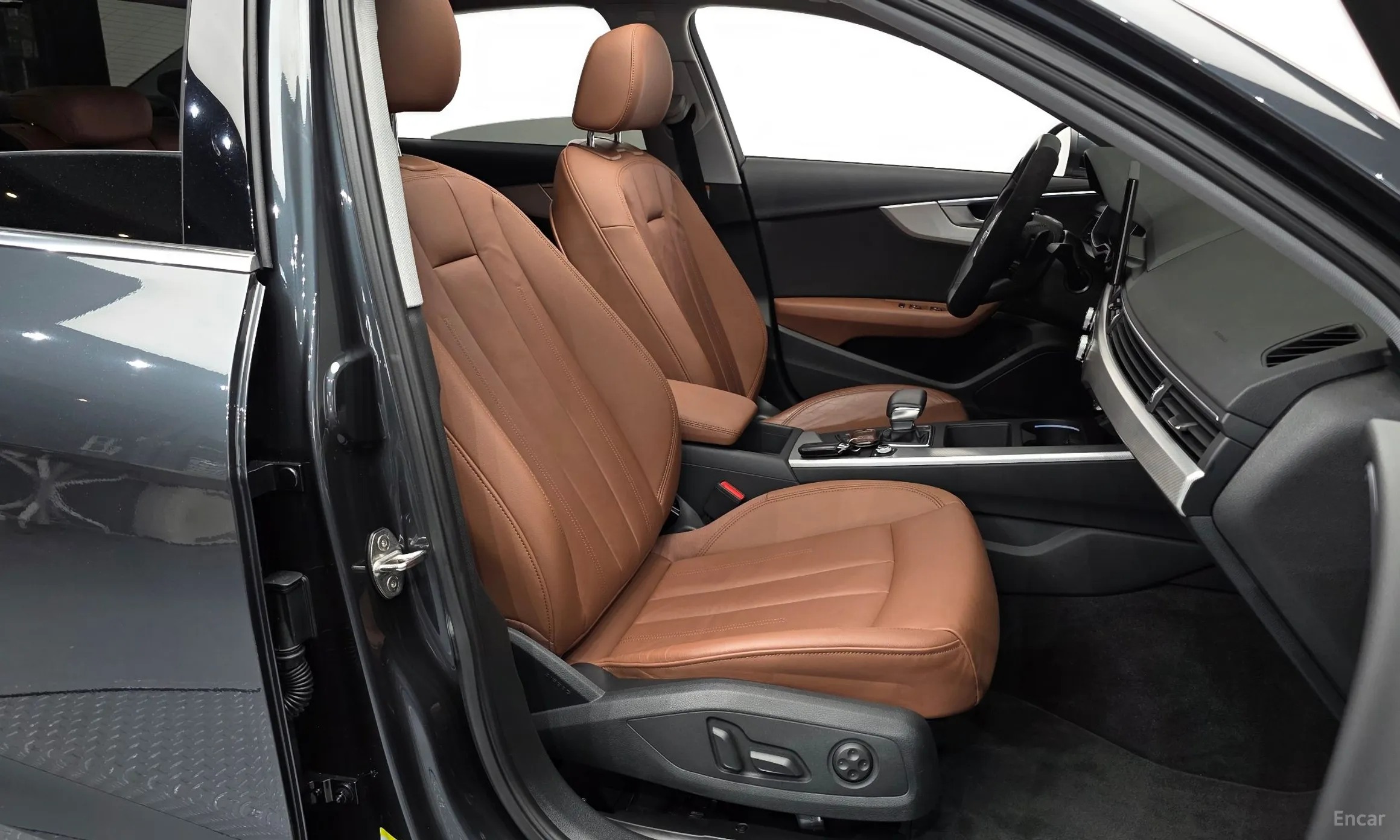 Audi A4 (B9) превью 11