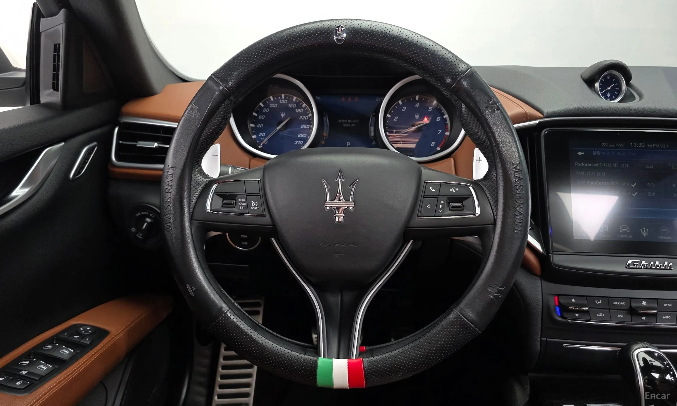 Maserati Ghibli превью 13