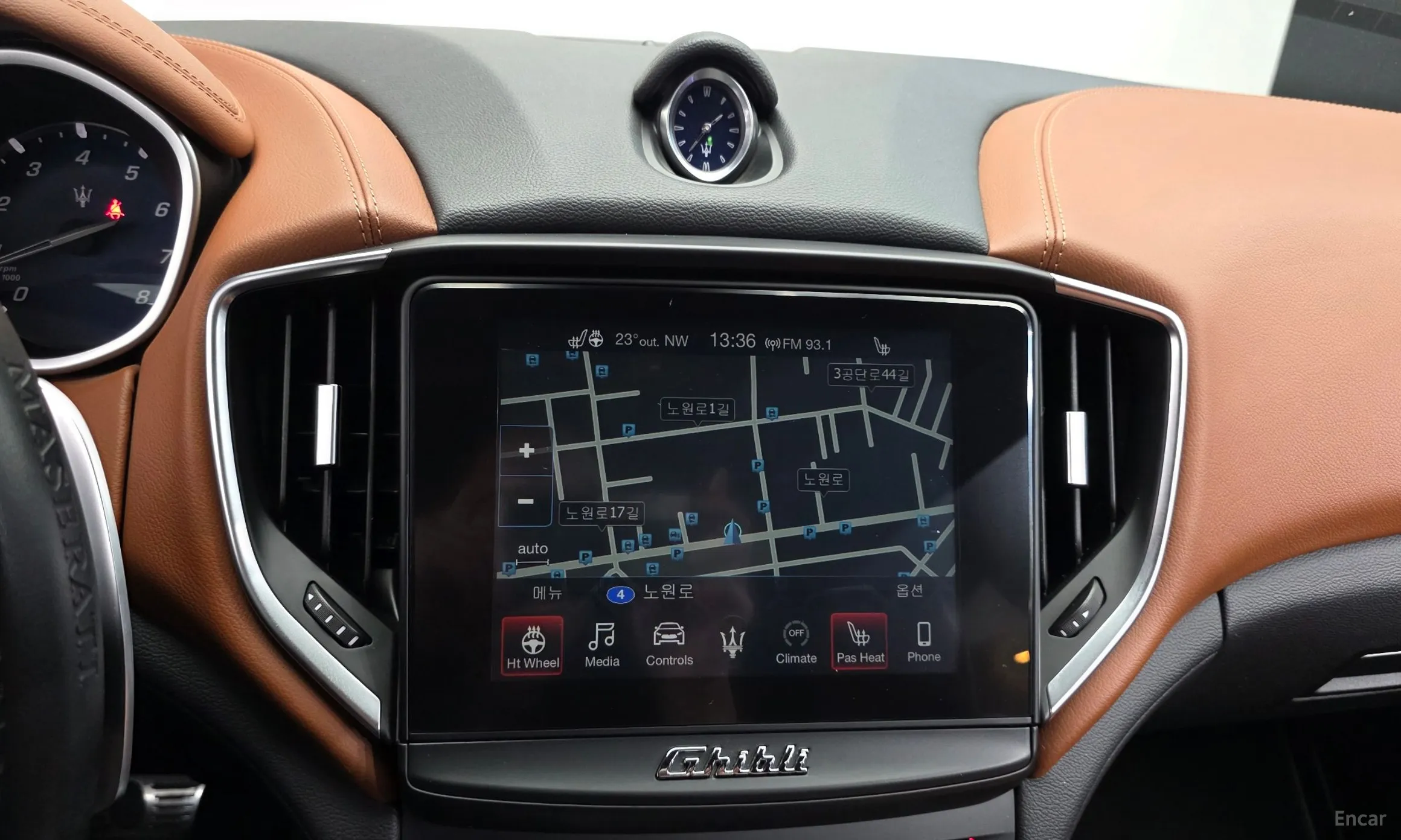 Maserati Ghibli превью 14