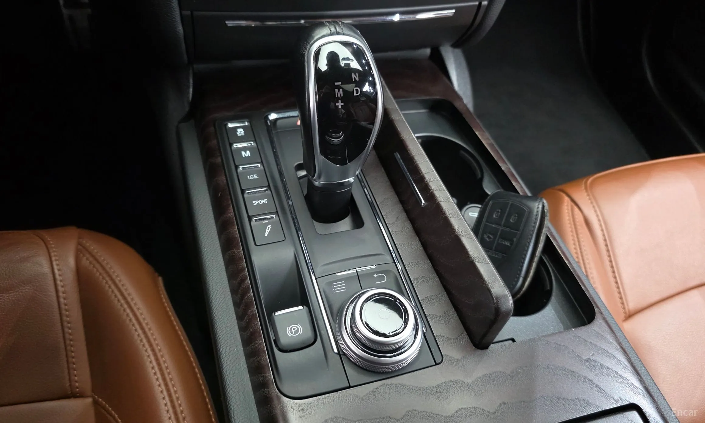 Maserati Ghibli превью 9