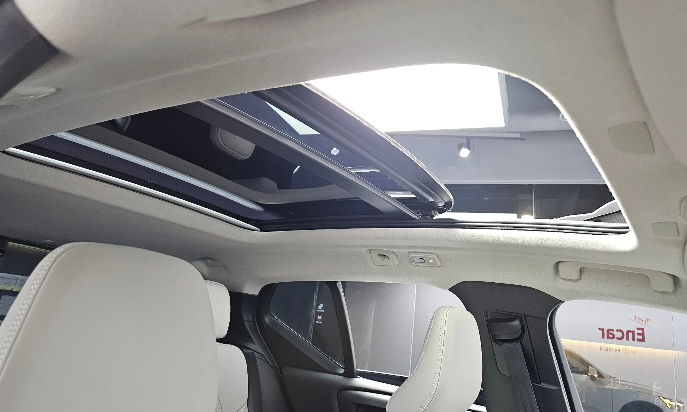 Volvo XC40 превью 18