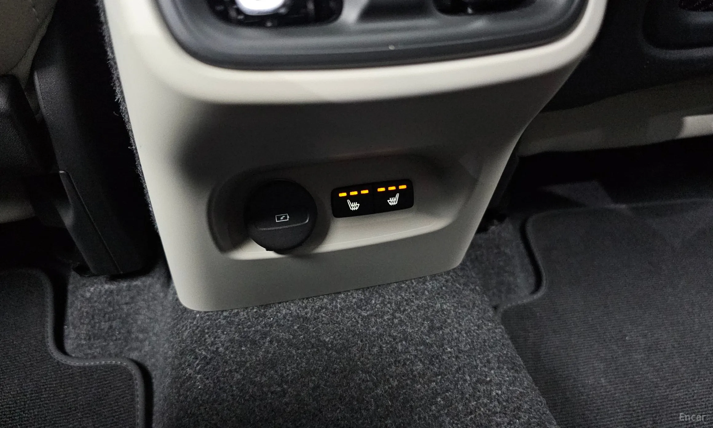Volvo XC40 превью 19