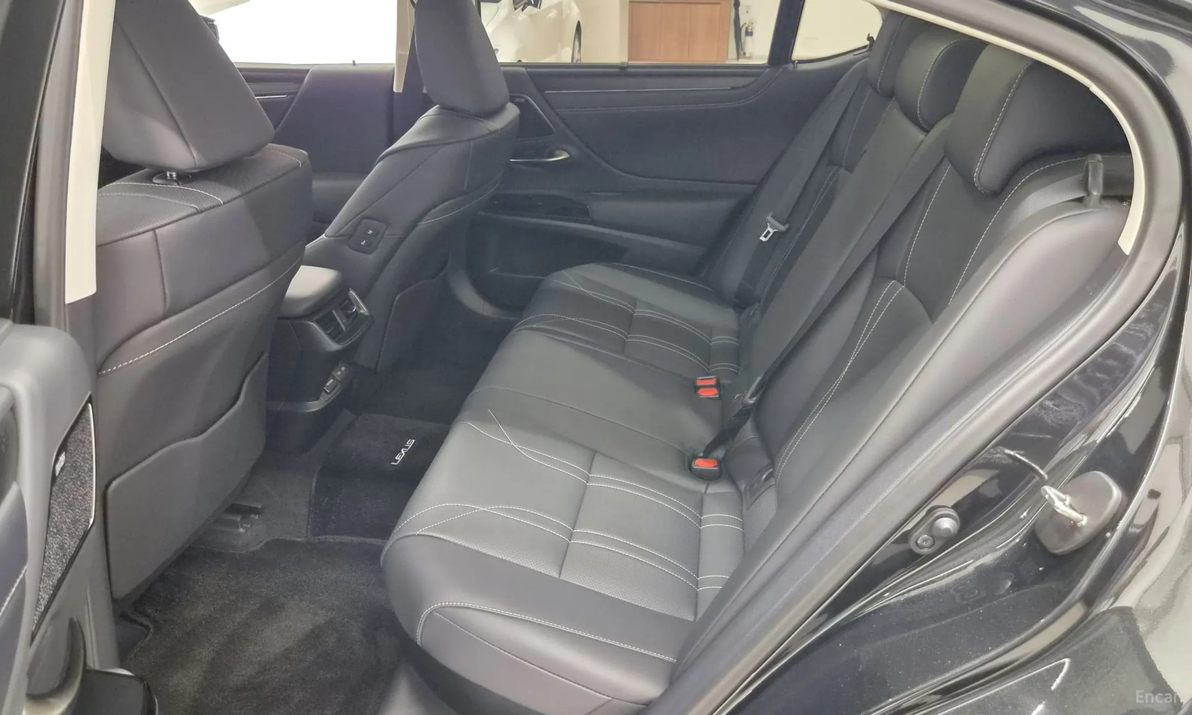 Lexus ES300h 7th Generation превью 11