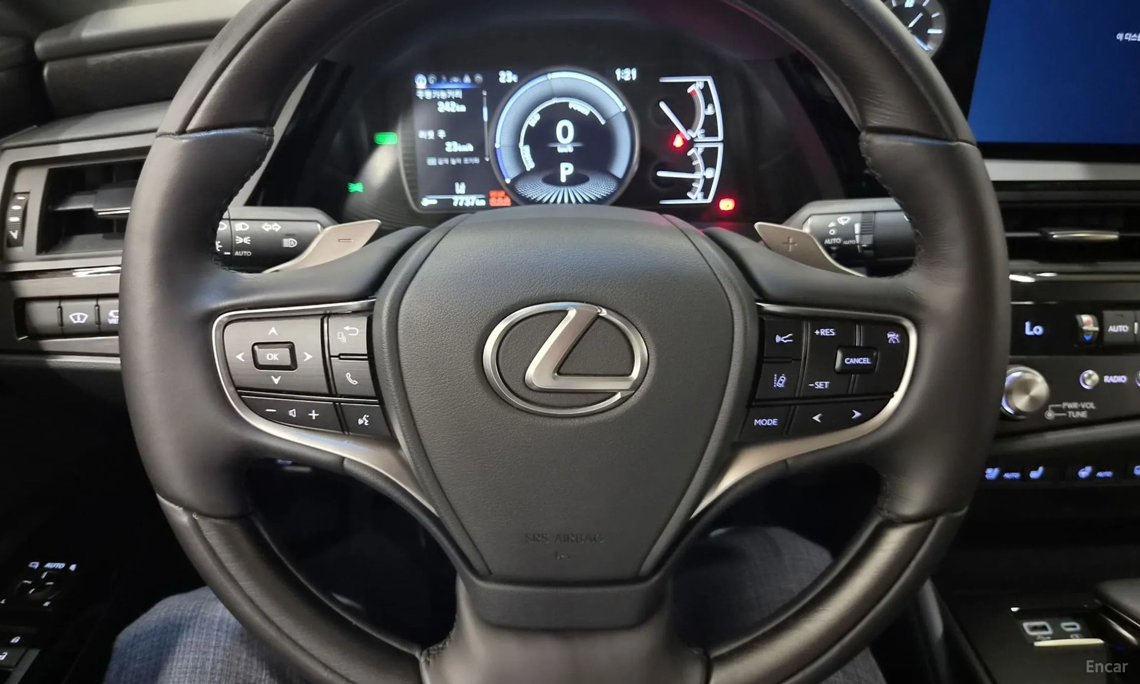 Lexus ES300h 7th Generation превью 13