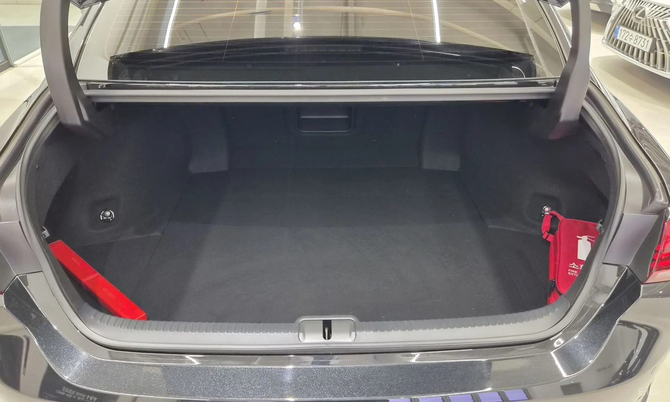 Lexus ES300h 7th Generation превью 19