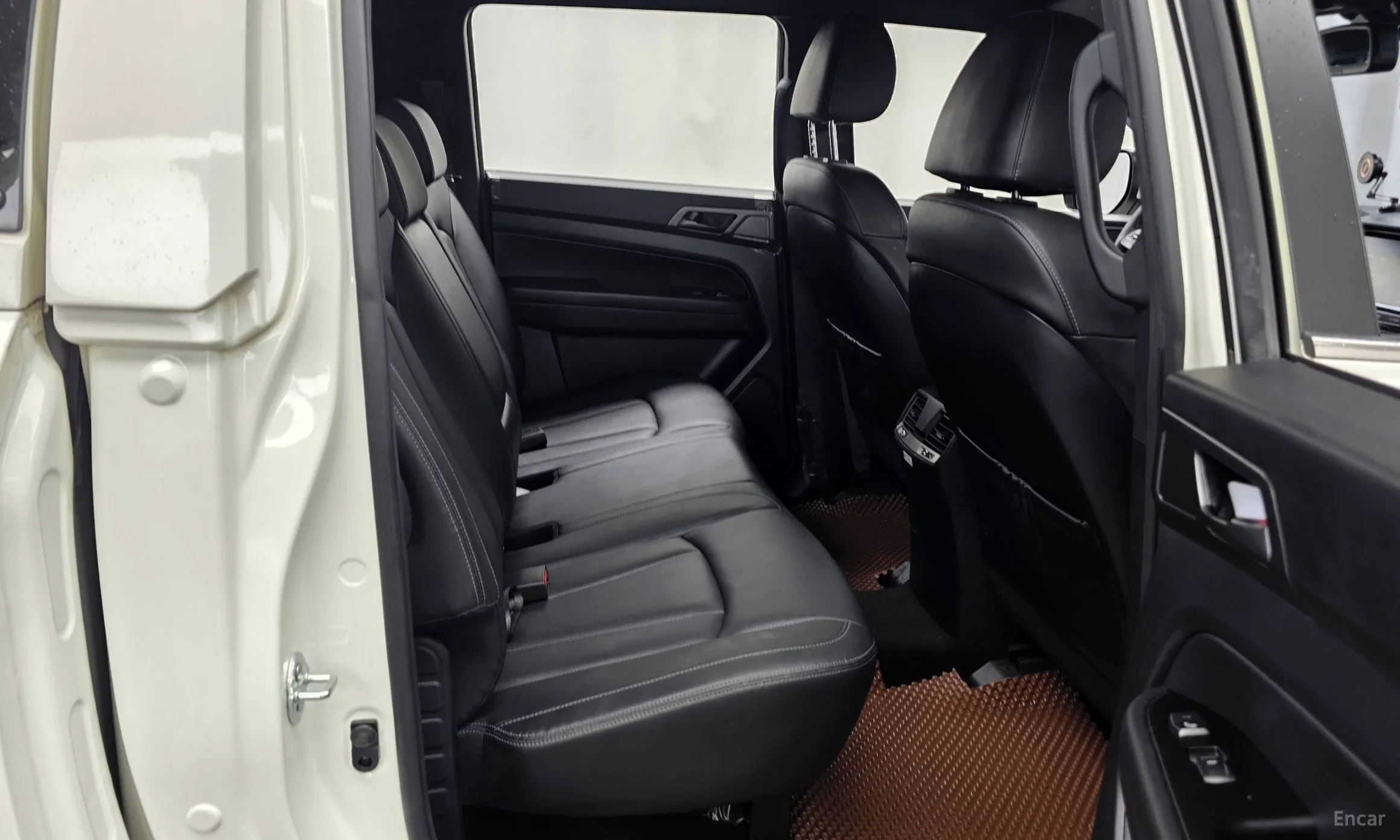 KG Mobility (SsangYong) Rexton Sports превью 12