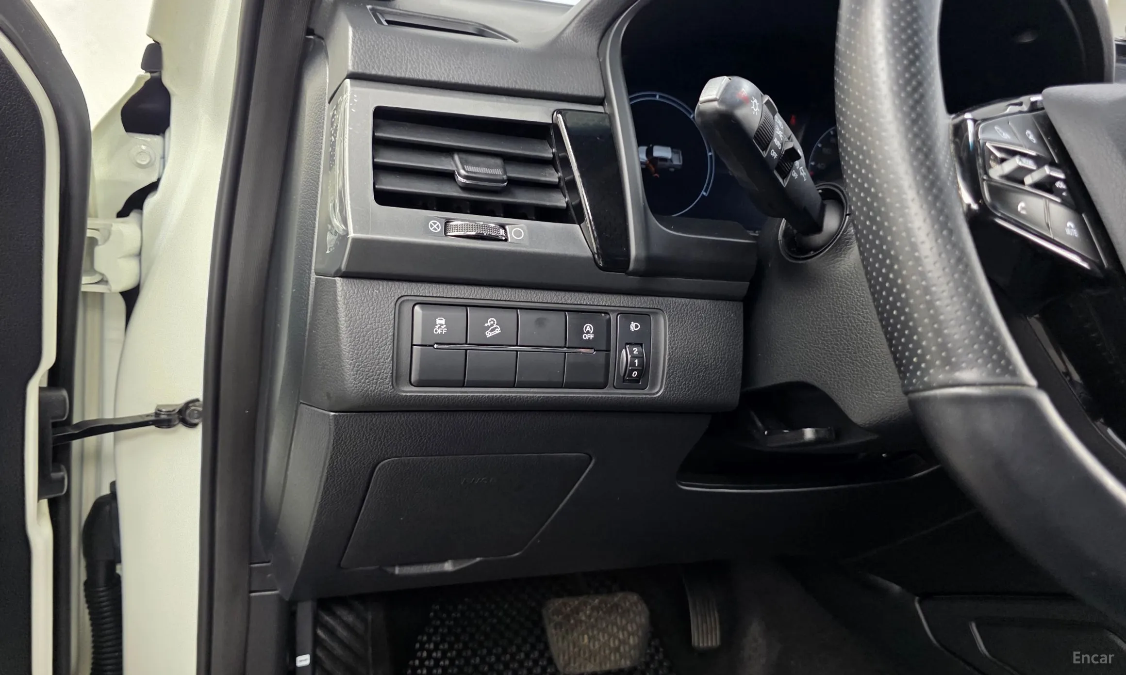 KG Mobility (SsangYong) Rexton Sports превью 16