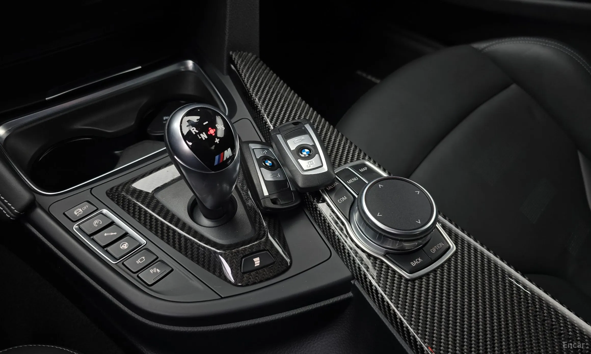 BMW M4 (F82) превью 9
