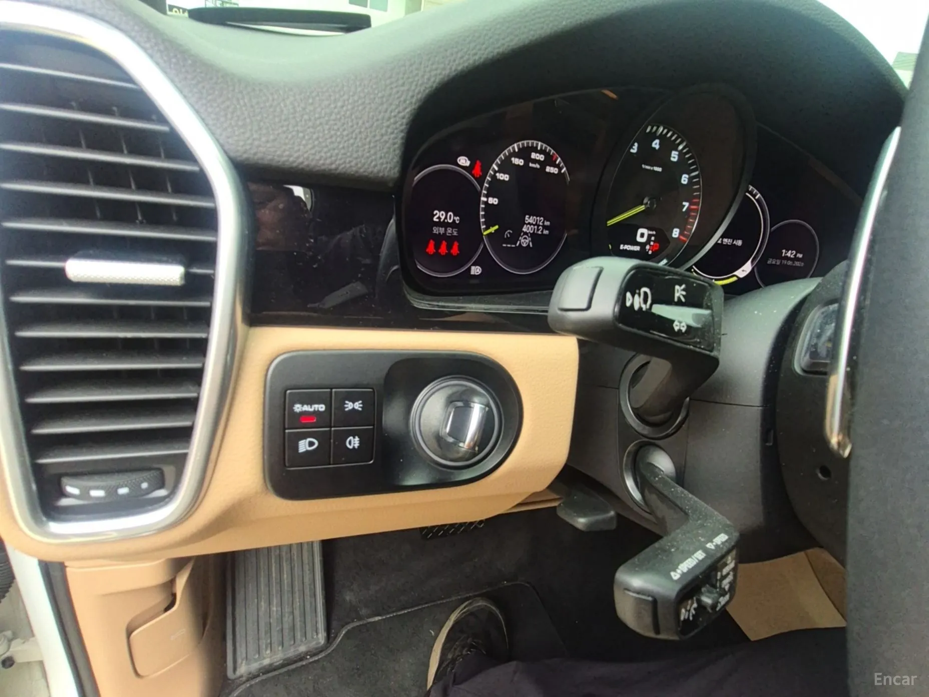Porsche Cayenne (PO536) превью 14