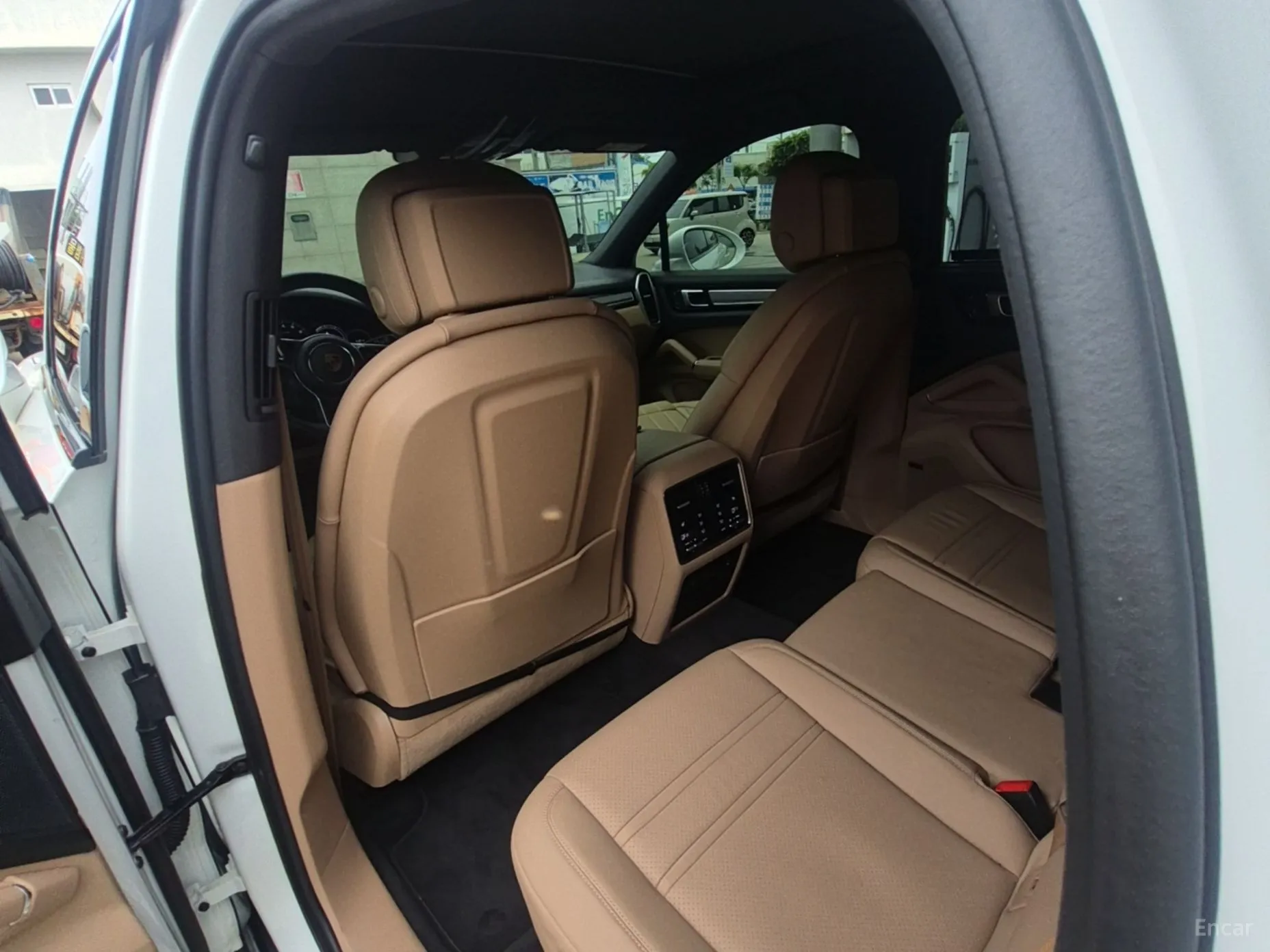 Porsche Cayenne (PO536) превью 9