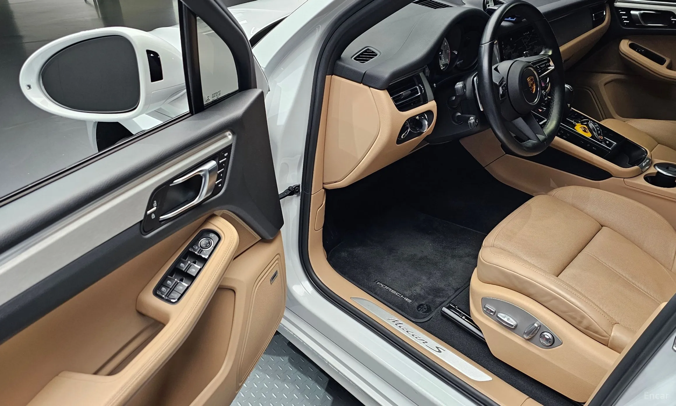 Porsche Macan превью 10