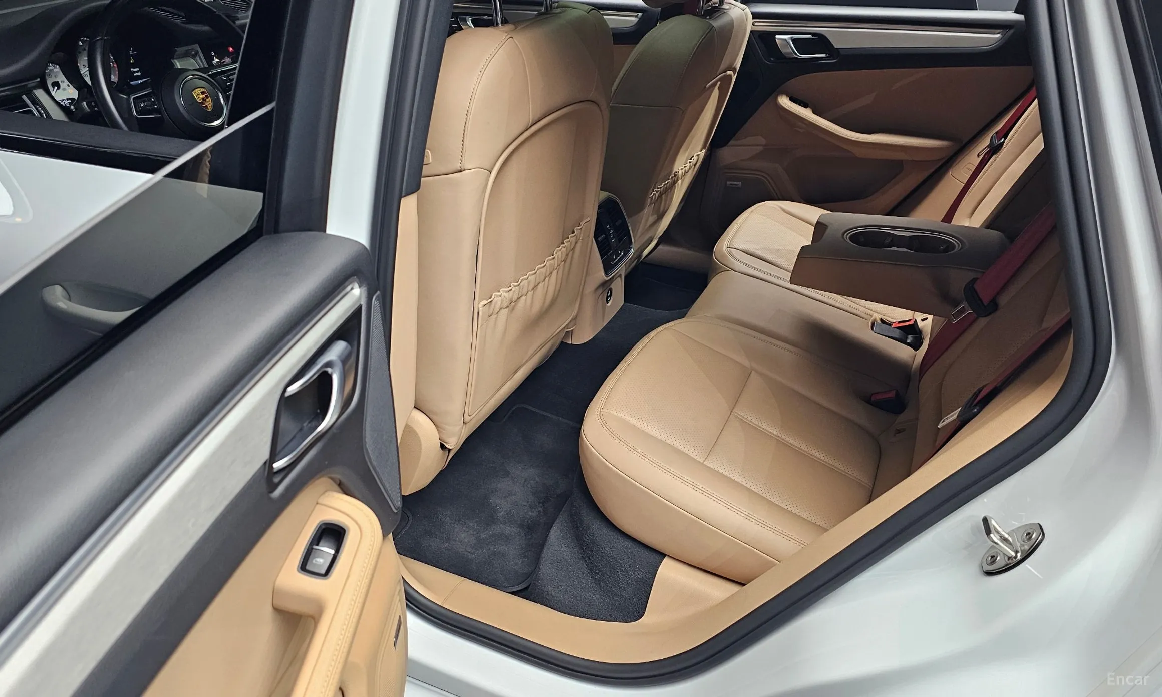 Porsche Macan превью 12