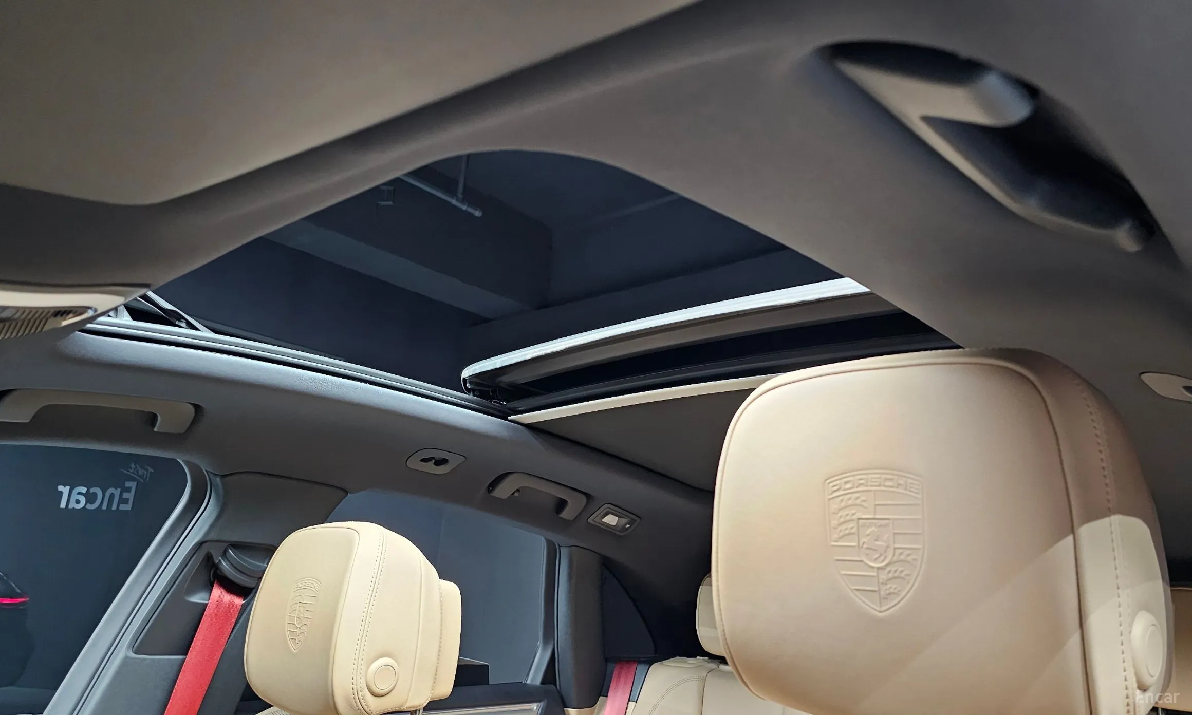 Porsche Macan превью 15