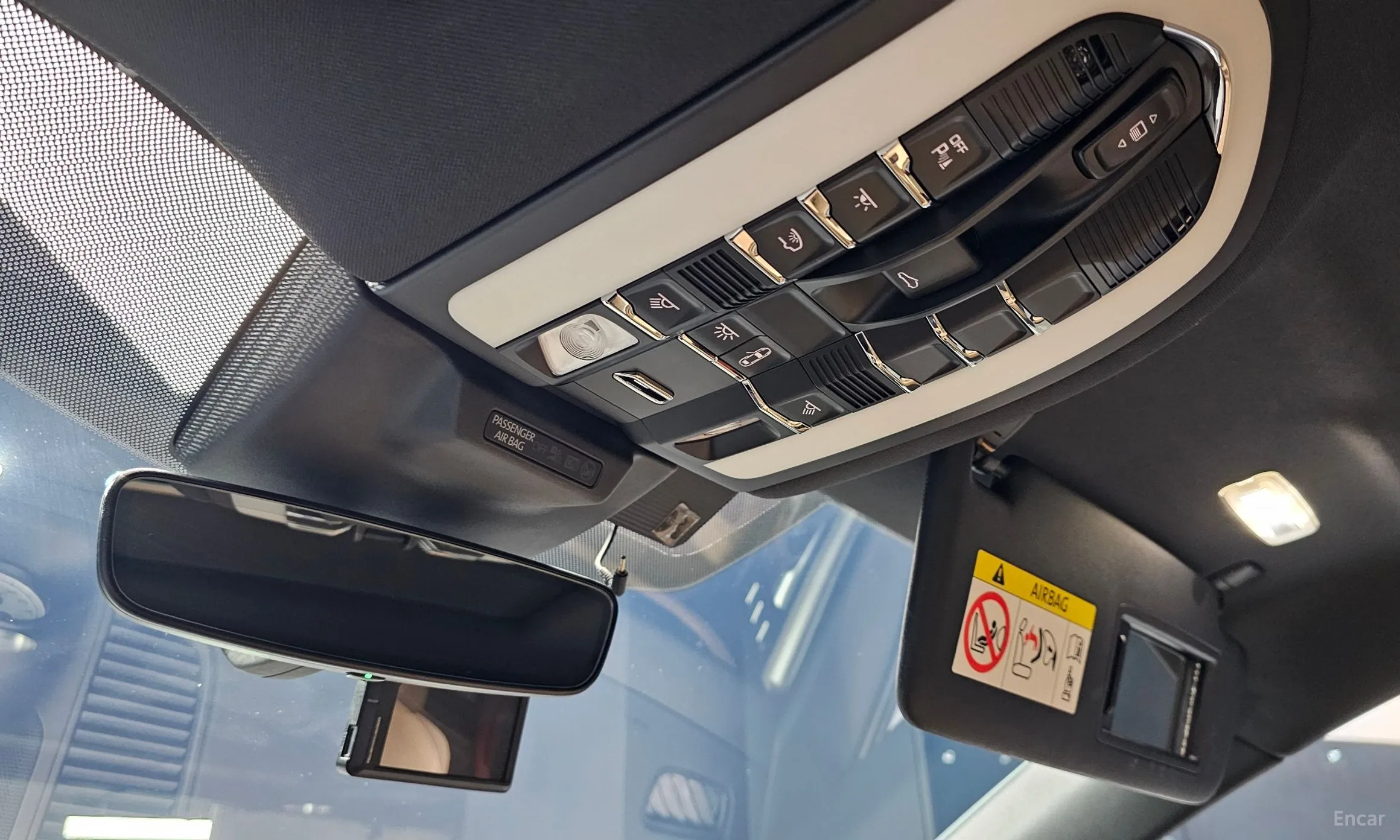 Porsche Macan превью 20