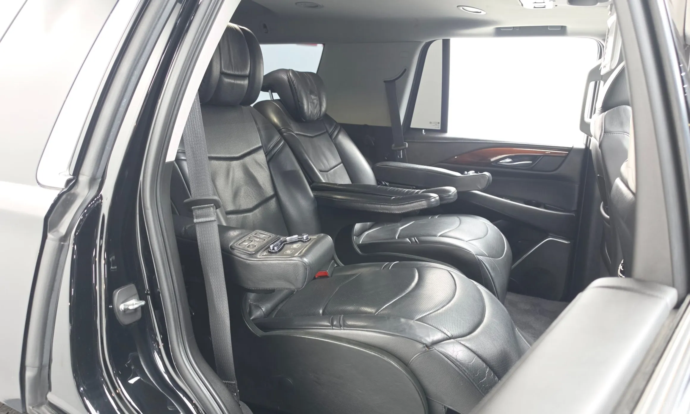 Cadillac Escalade превью 12