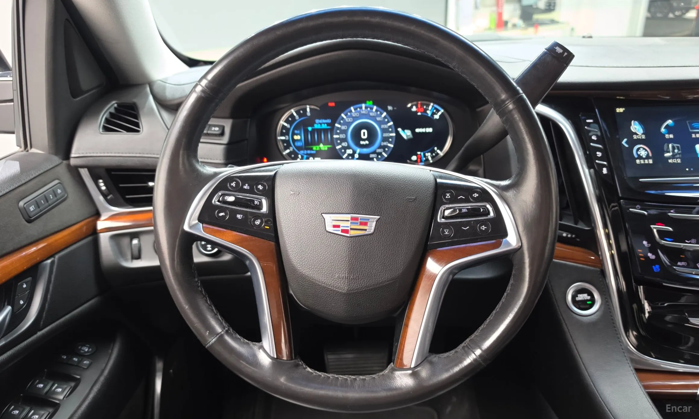 Cadillac Escalade превью 13