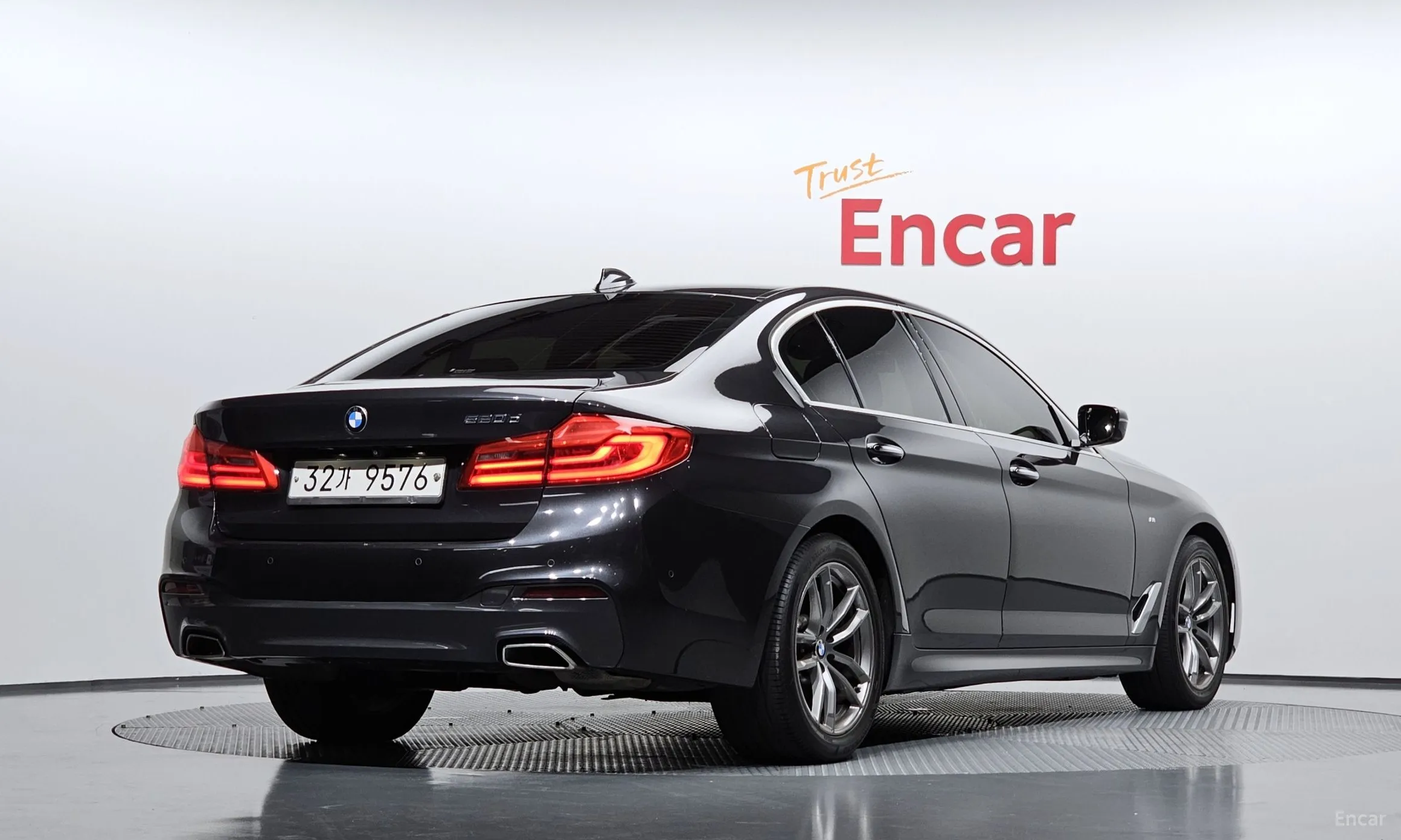 BMW 5 Series (G30)