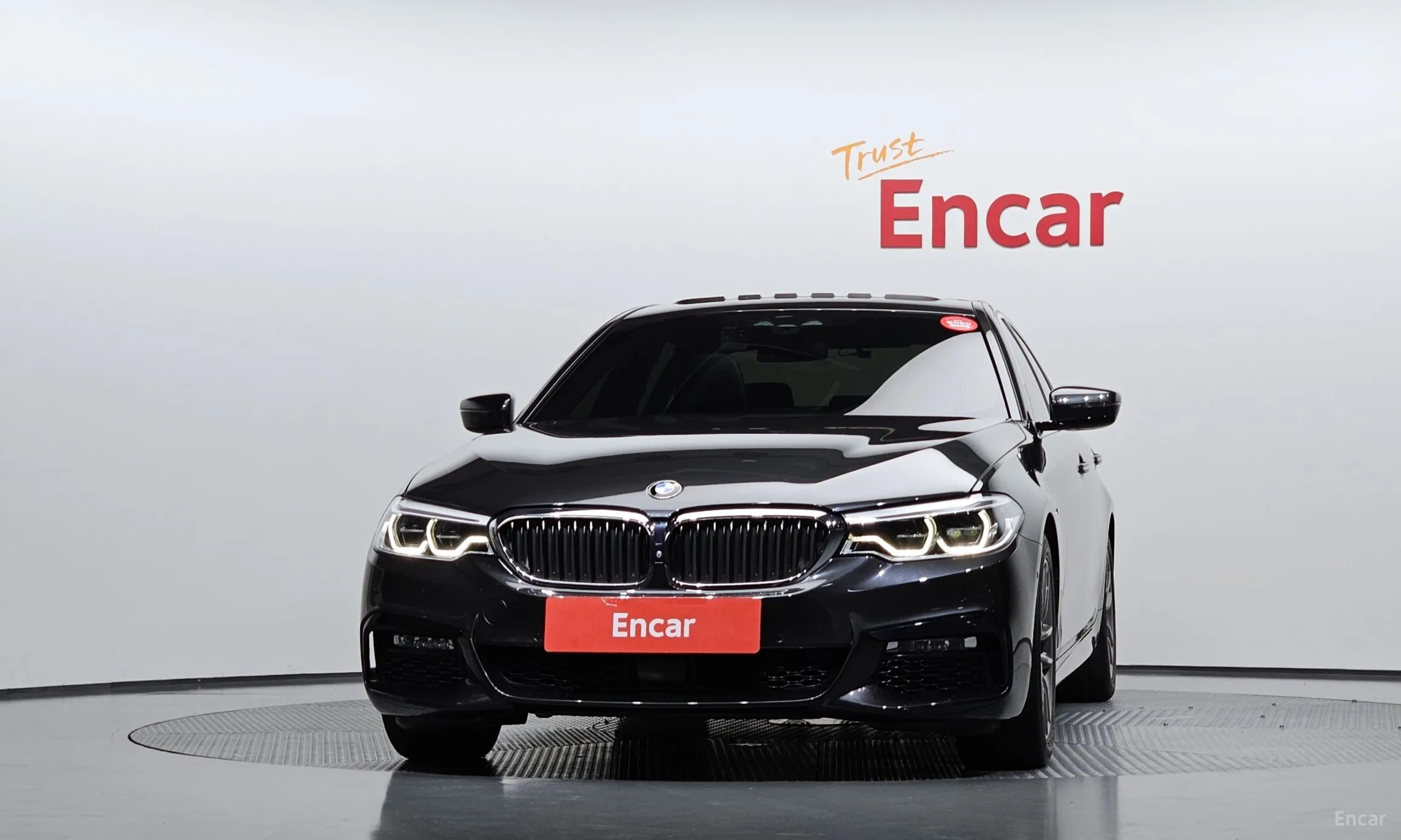 BMW 5 Series (G30) превью 3