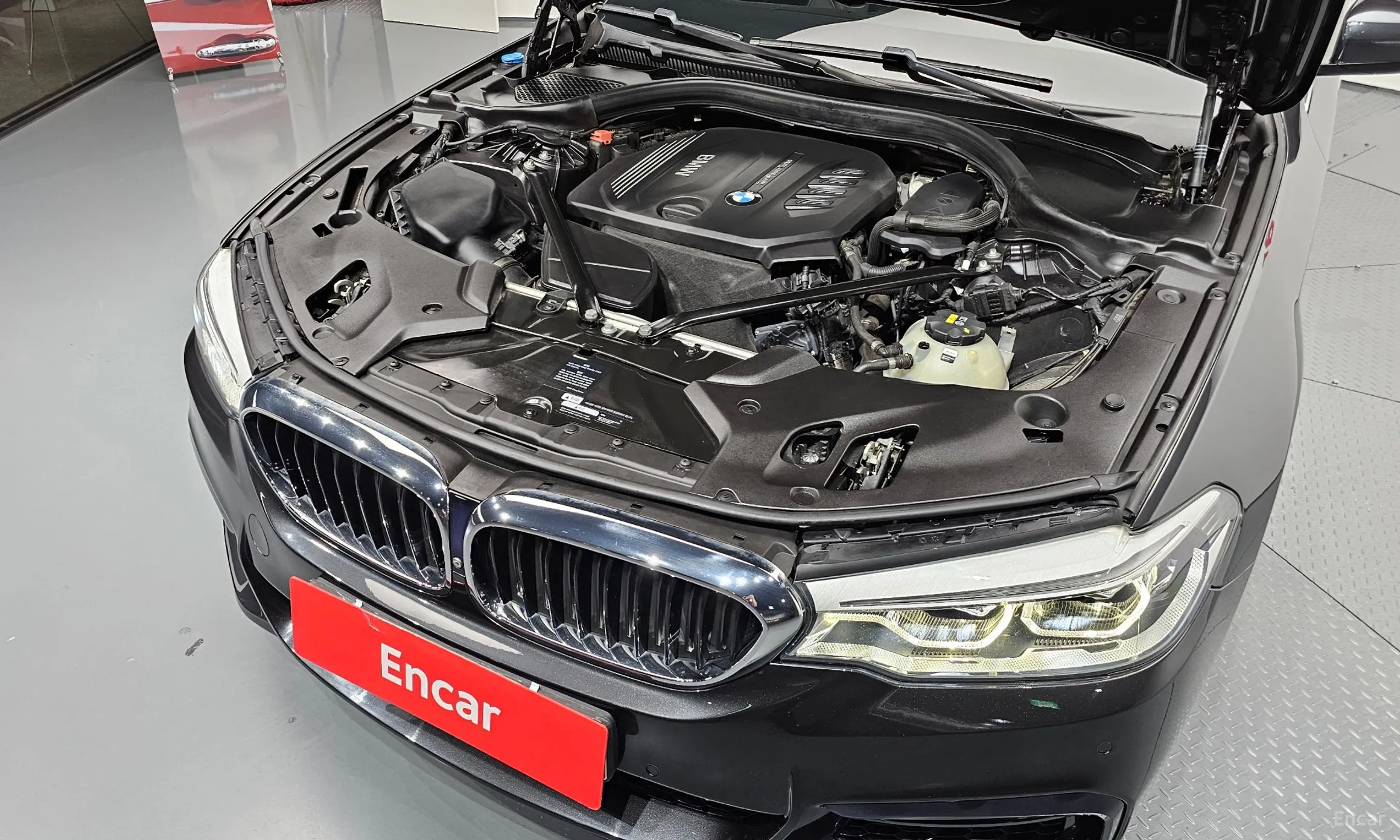 BMW 5 Series (G30) превью 6