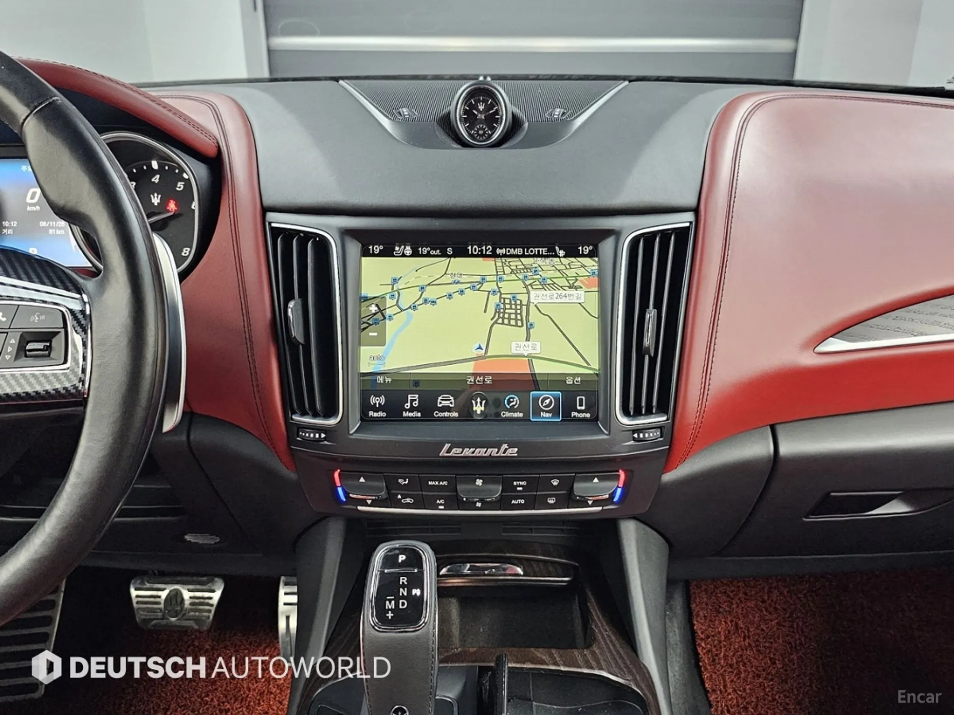 Maserati Levante превью 14