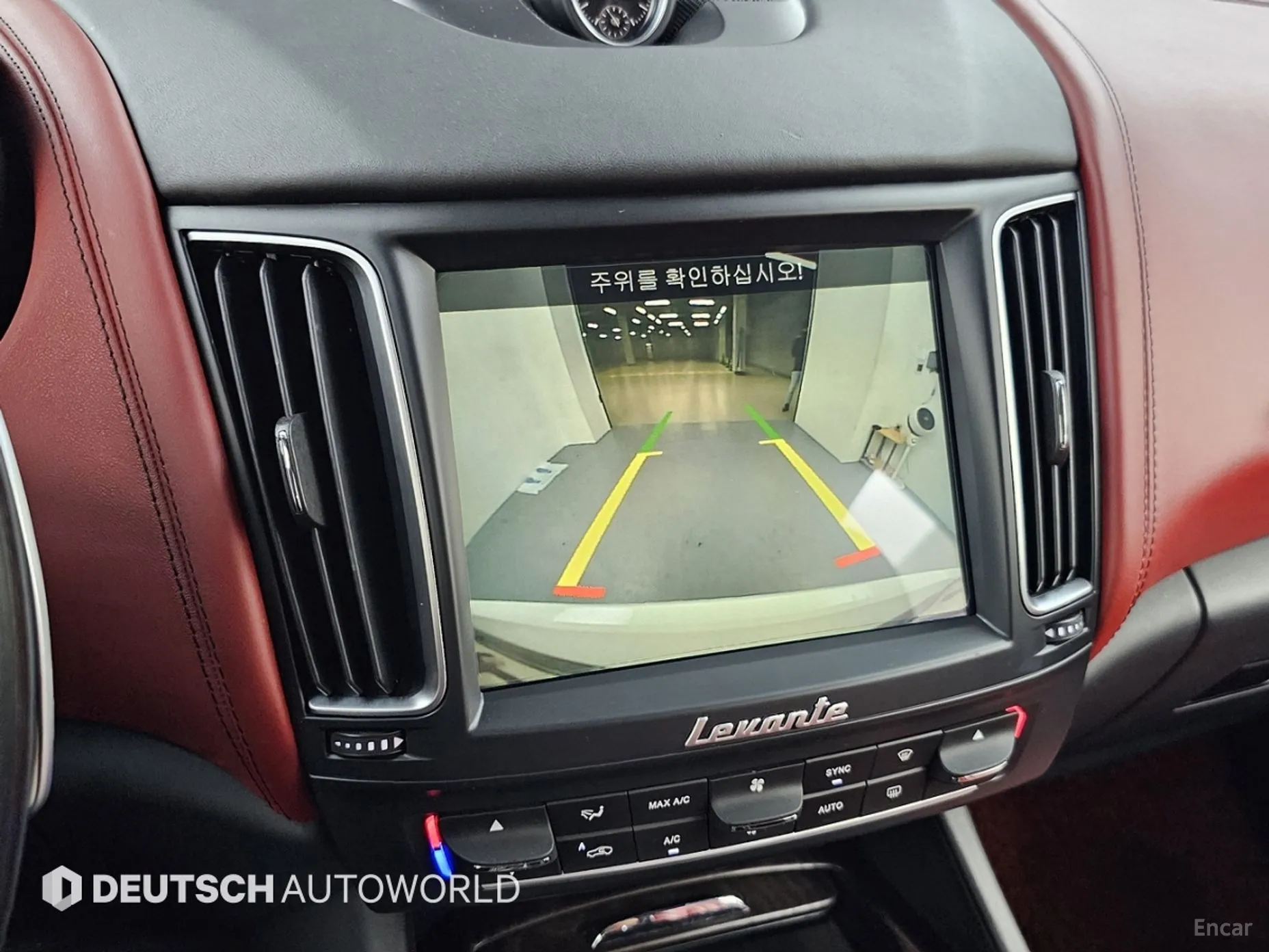 Maserati Levante превью 15