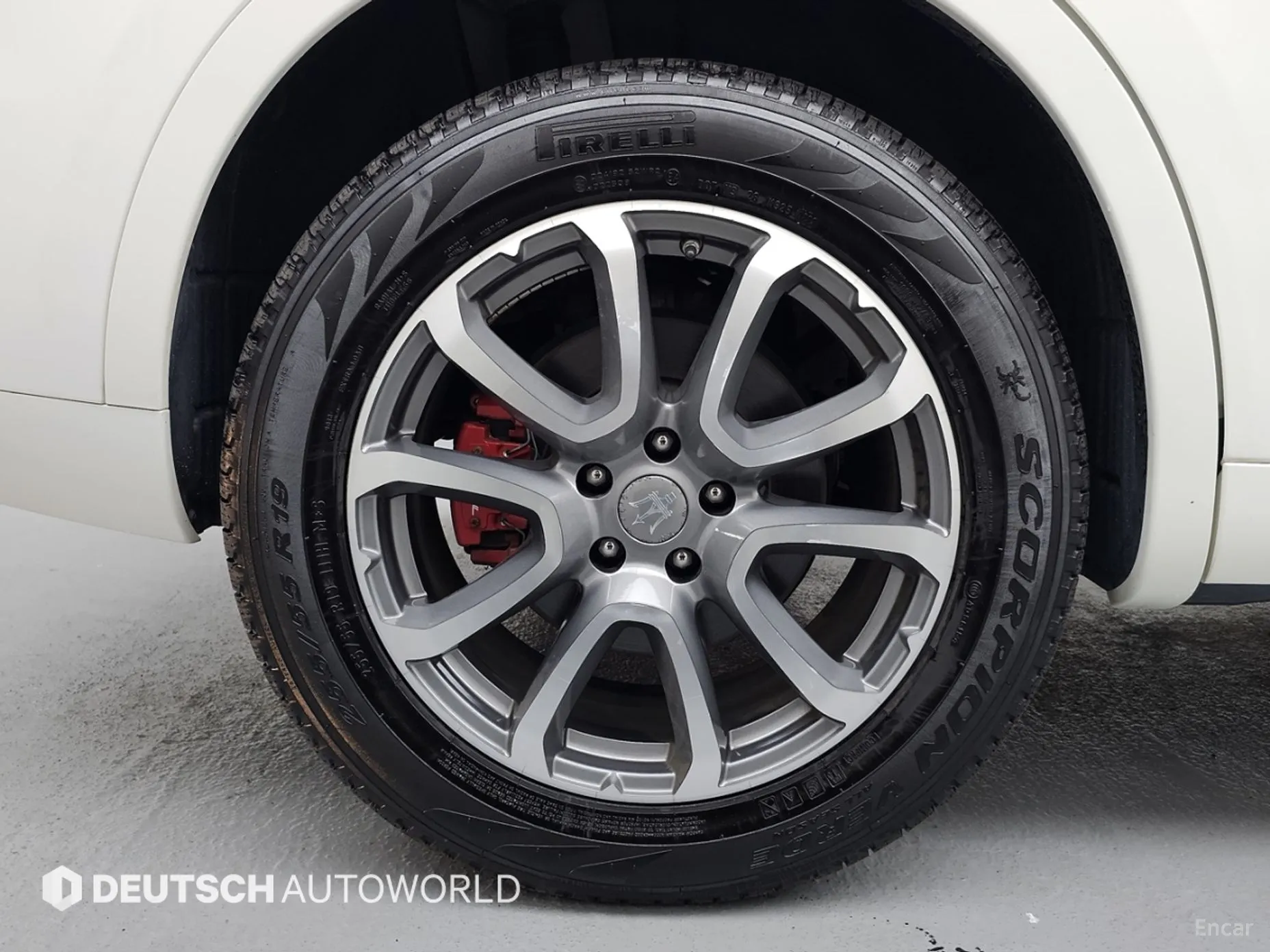 Maserati Levante превью 5